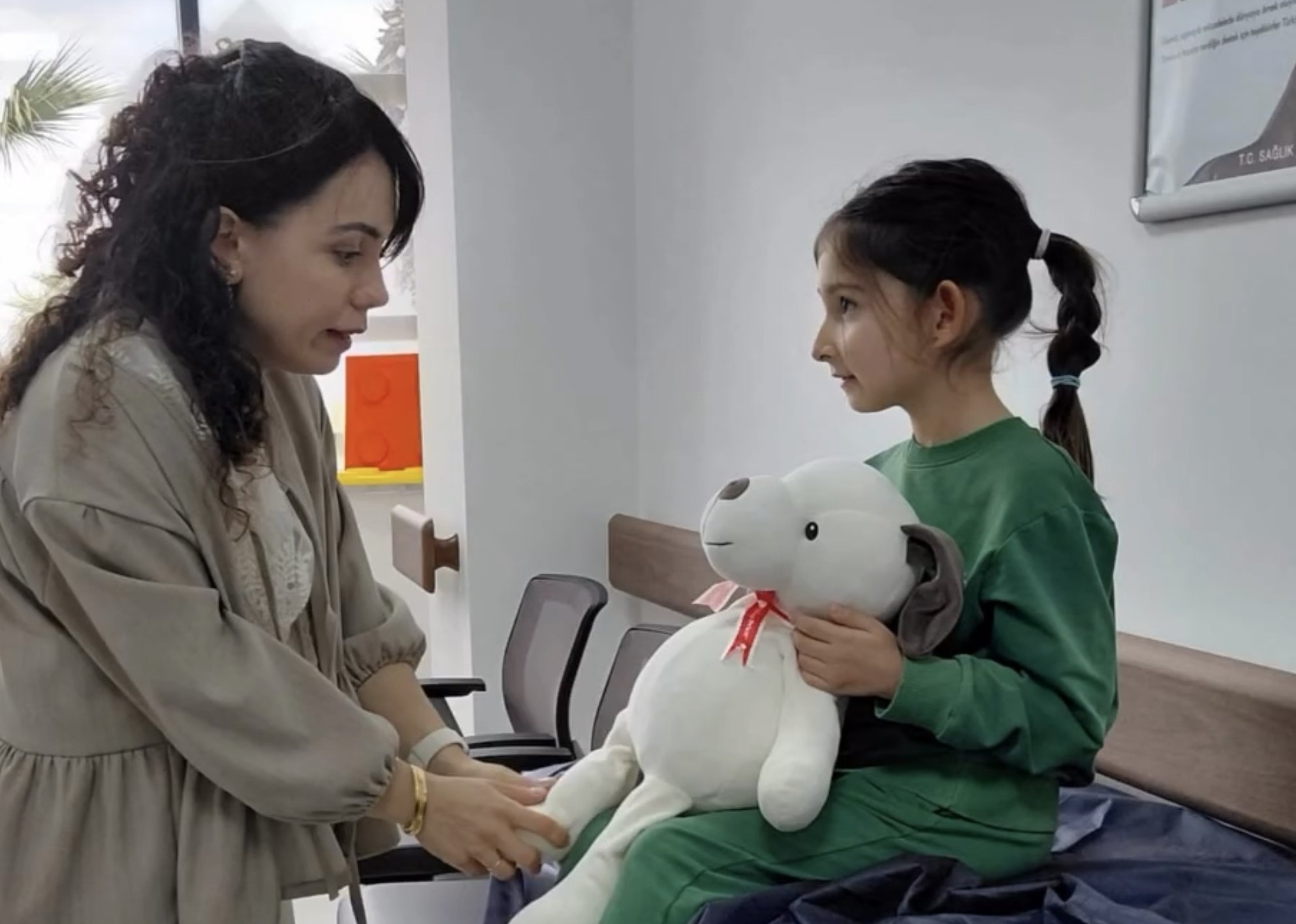 Minik Kahramanlar Hastanesi Kusadasinda Farkindalik Yaratti 655821 F9E383