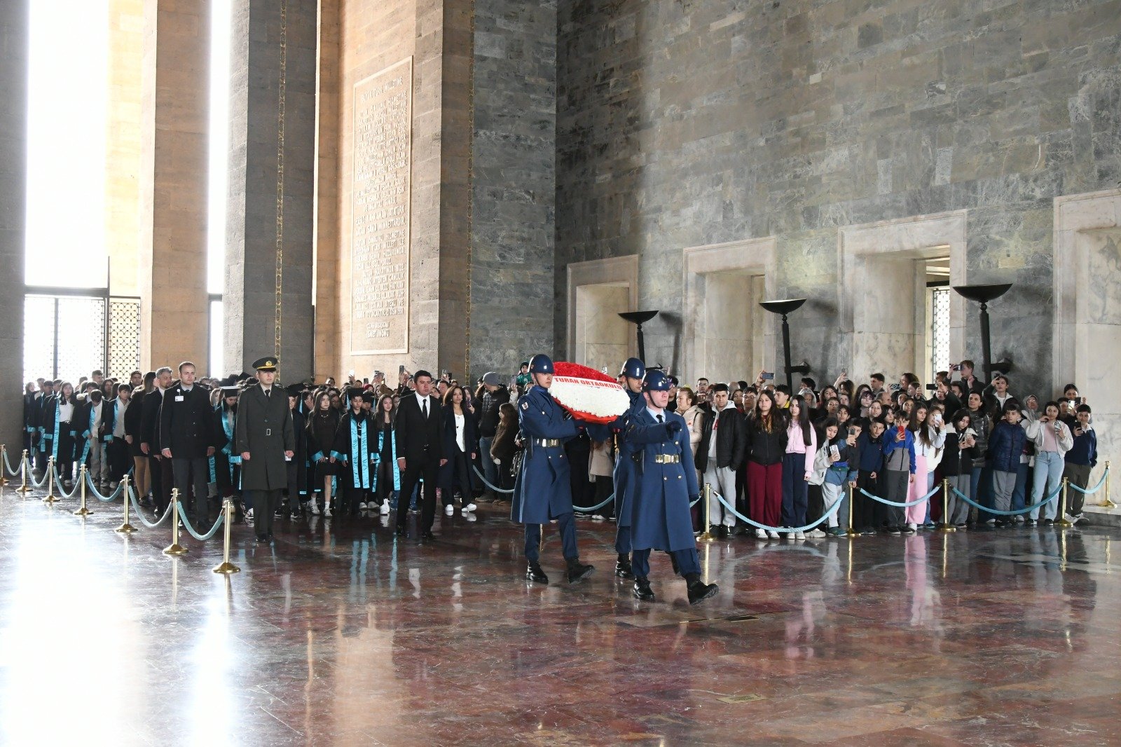 Nazilli Atanin Huzurunda Turanli Ogrencilerden Anlamli Ziyar 654704 2Cd04B