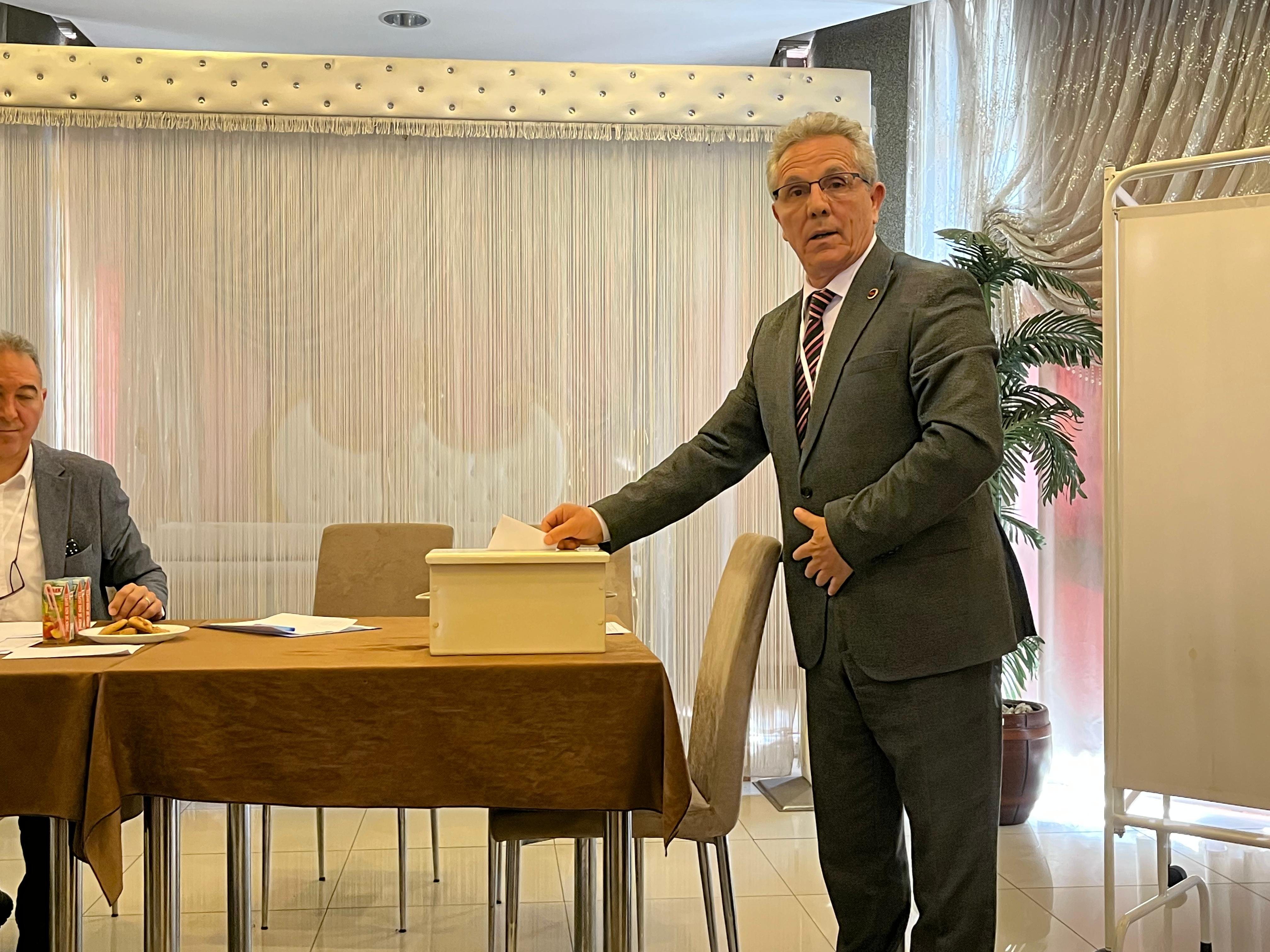 Nazilli Kent Konseyinde Baskan Degisti Muhtar Osman Yalin Se 656726 3Eca44