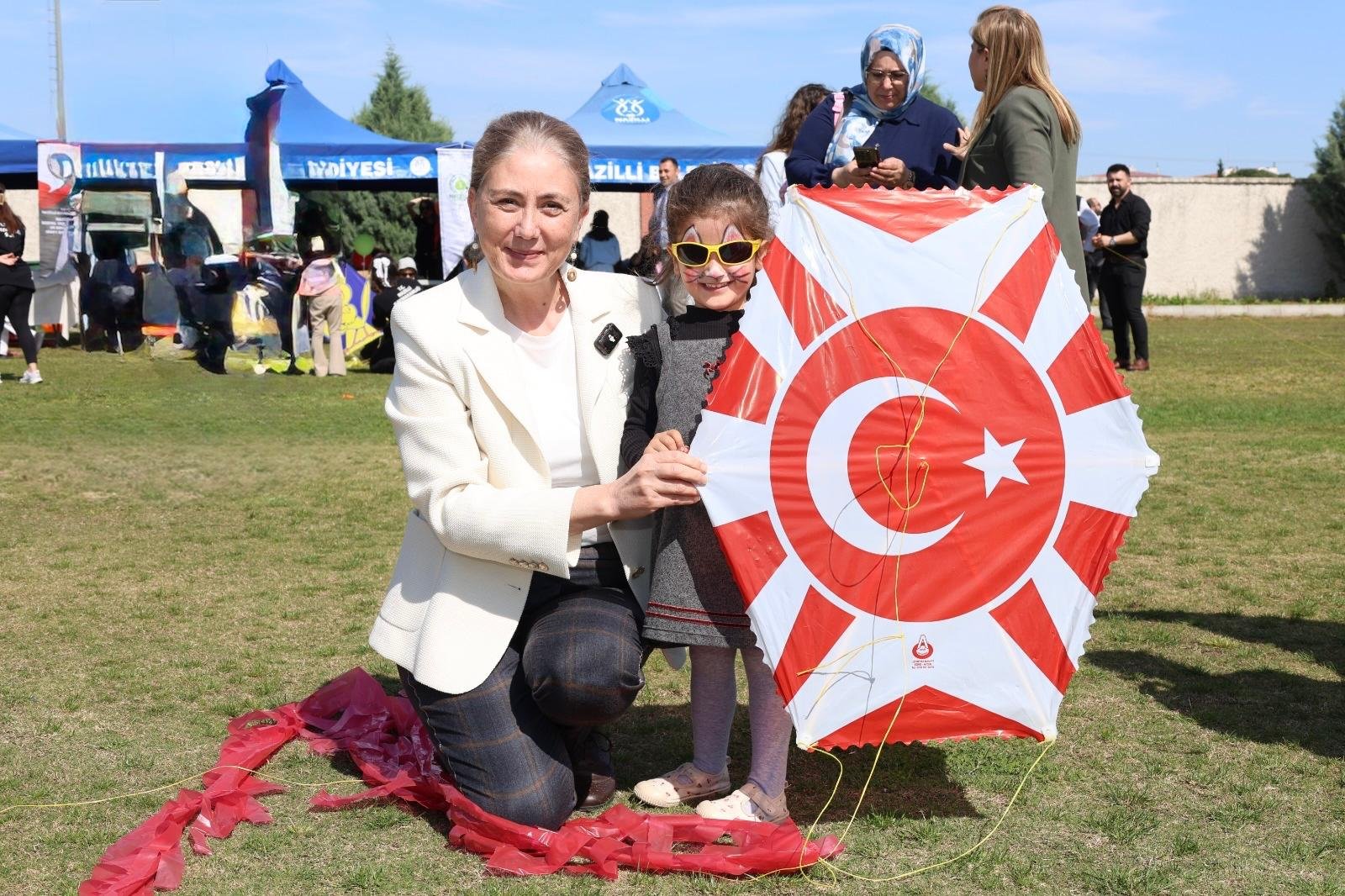 Nazillide 23 Nisan Coskusu Ucurtma Senligiyle Basladi Cocukl 656158 62A111