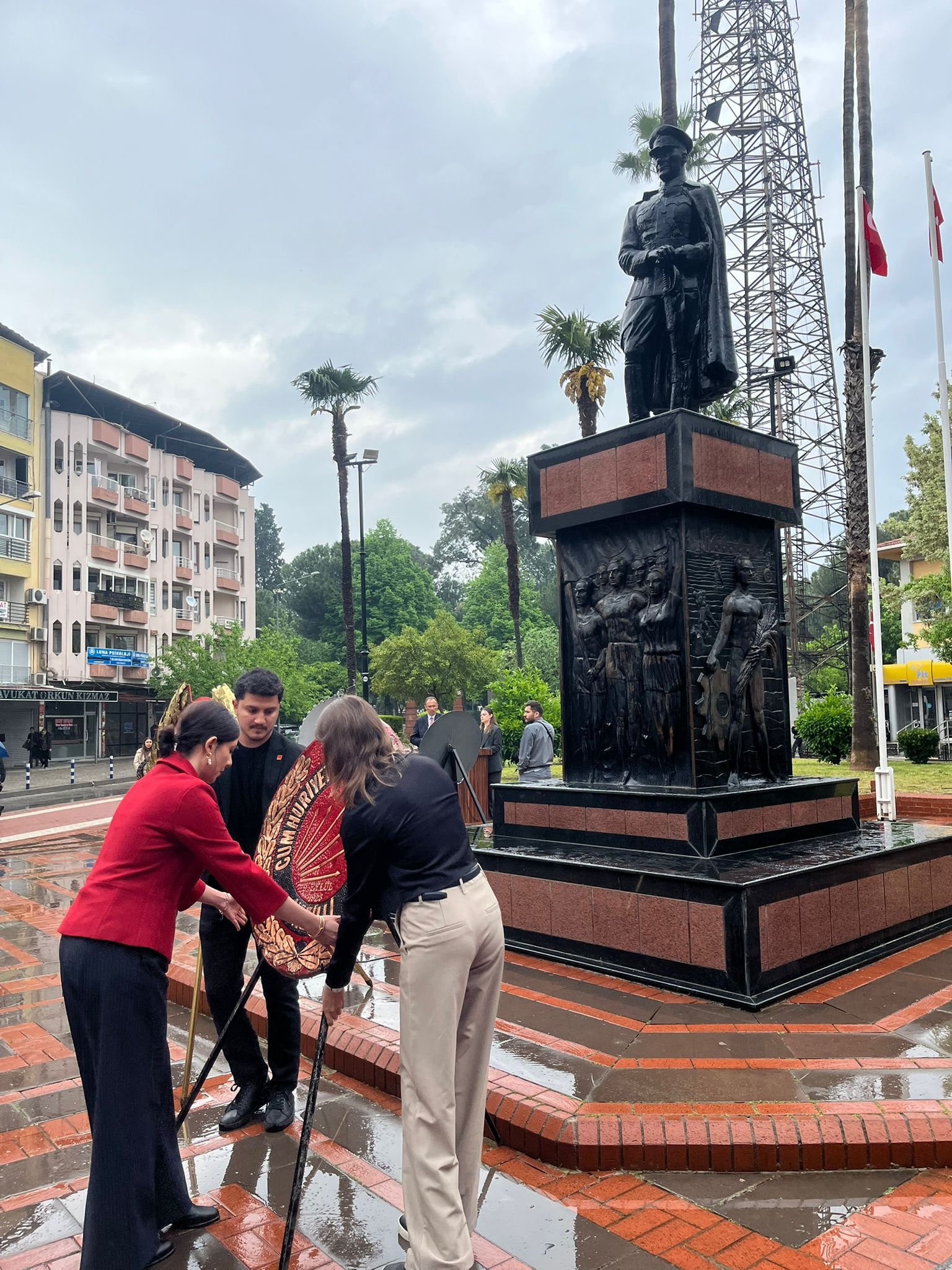 Nazillide Chpden 23 Nisana Alternatif Celenk Toreni 656852 B28940