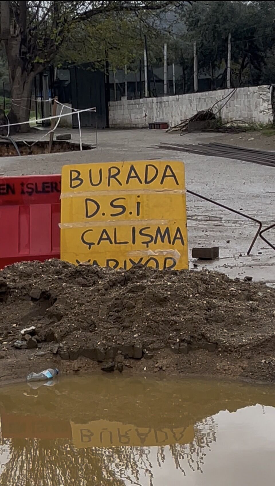 Nazillide Dsi Calismasi Tehlike Saciyor Acilan Cukur Suyla Doldu 652152 670A671E5Af3230Ff5F9B1Bee16Dff25