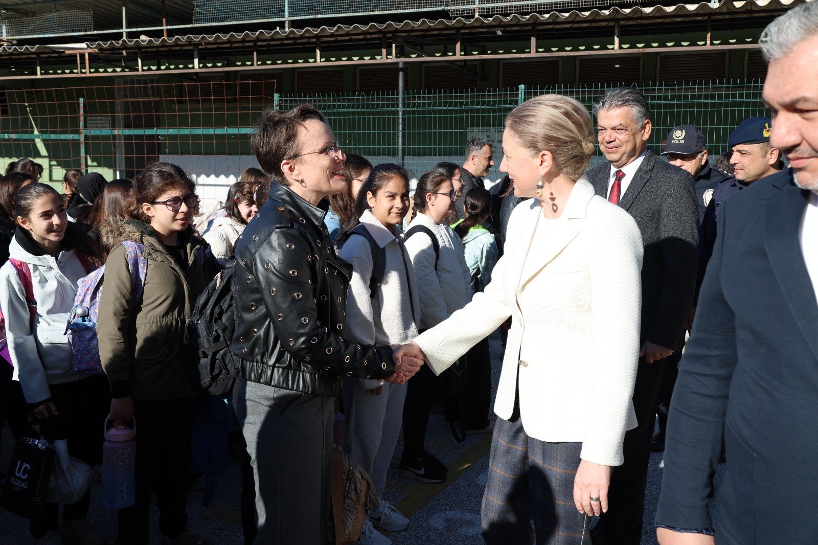 Nazillide Guvenlik Onlemleri Artti Kaymakam Kan Ogrencilerle 655977 00780B