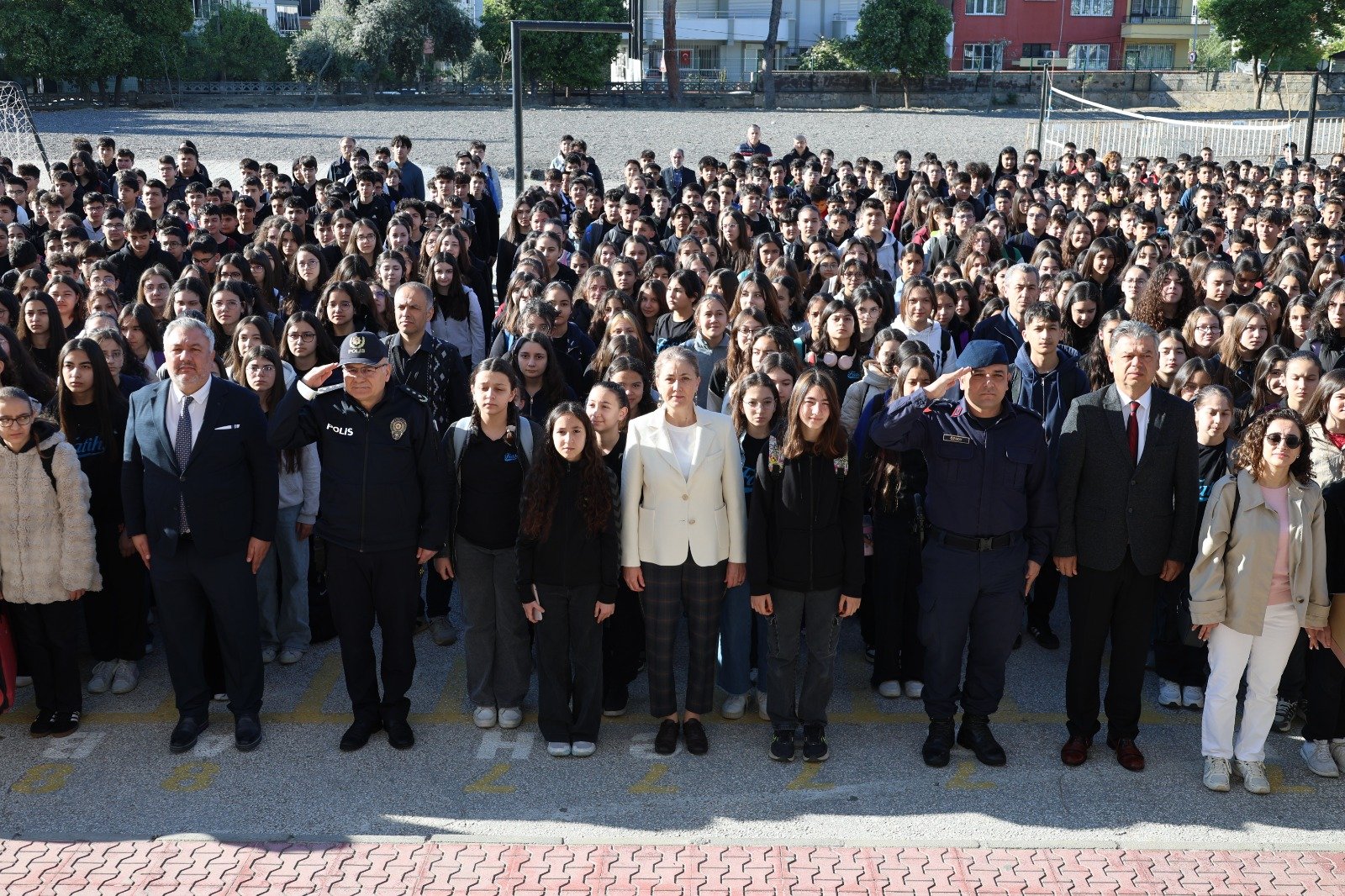 Nazillide Guvenlik Onlemleri Artti Kaymakam Kan Ogrencilerle 655977 61755B