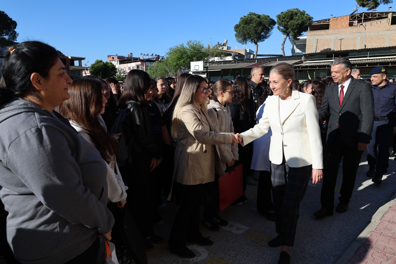 Nazillide Guvenlik Onlemleri Artti Kaymakam Kan Ogrencilerle 655977 935756