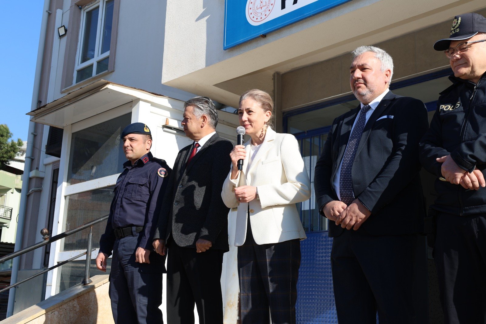 Nazillide Guvenlik Onlemleri Artti Kaymakam Kan Ogrencilerle 655977 9B2D36