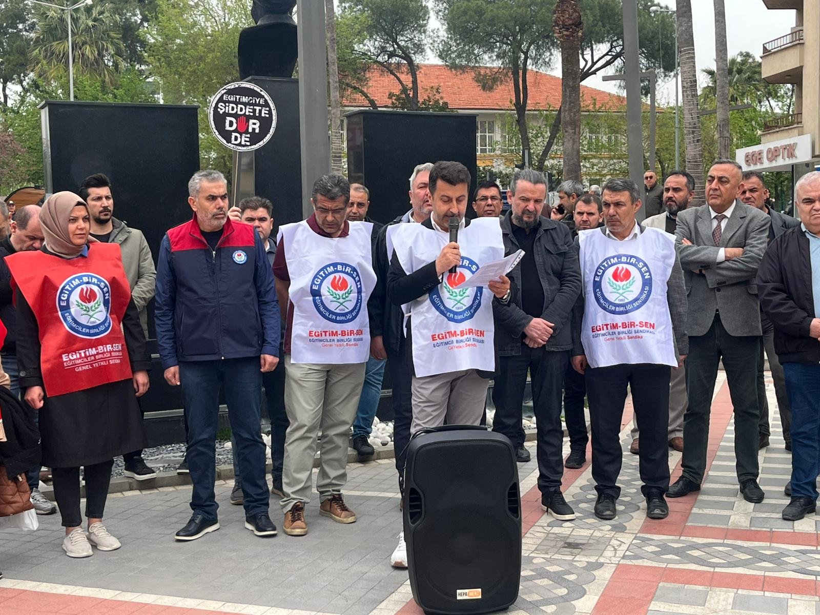 Nazillide Ogretmenler Eylem Yapti Okullarda Can Guvenligi Ri 654994 32F97A