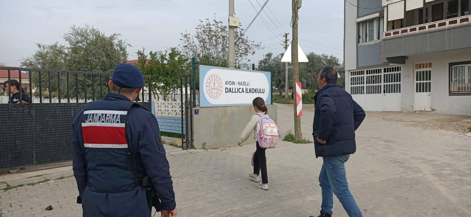 Nazillide Tedbirler Arttirildi Jandarma Okul Cevresinde Kus 655249 Aa89Dd