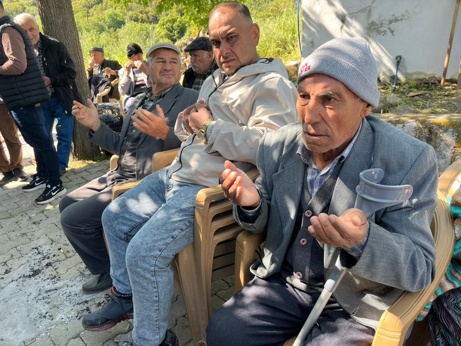 Nazillide Vatandaslar Karatas Dedesi Keskek Hayrida Bir Aray 655863 458974