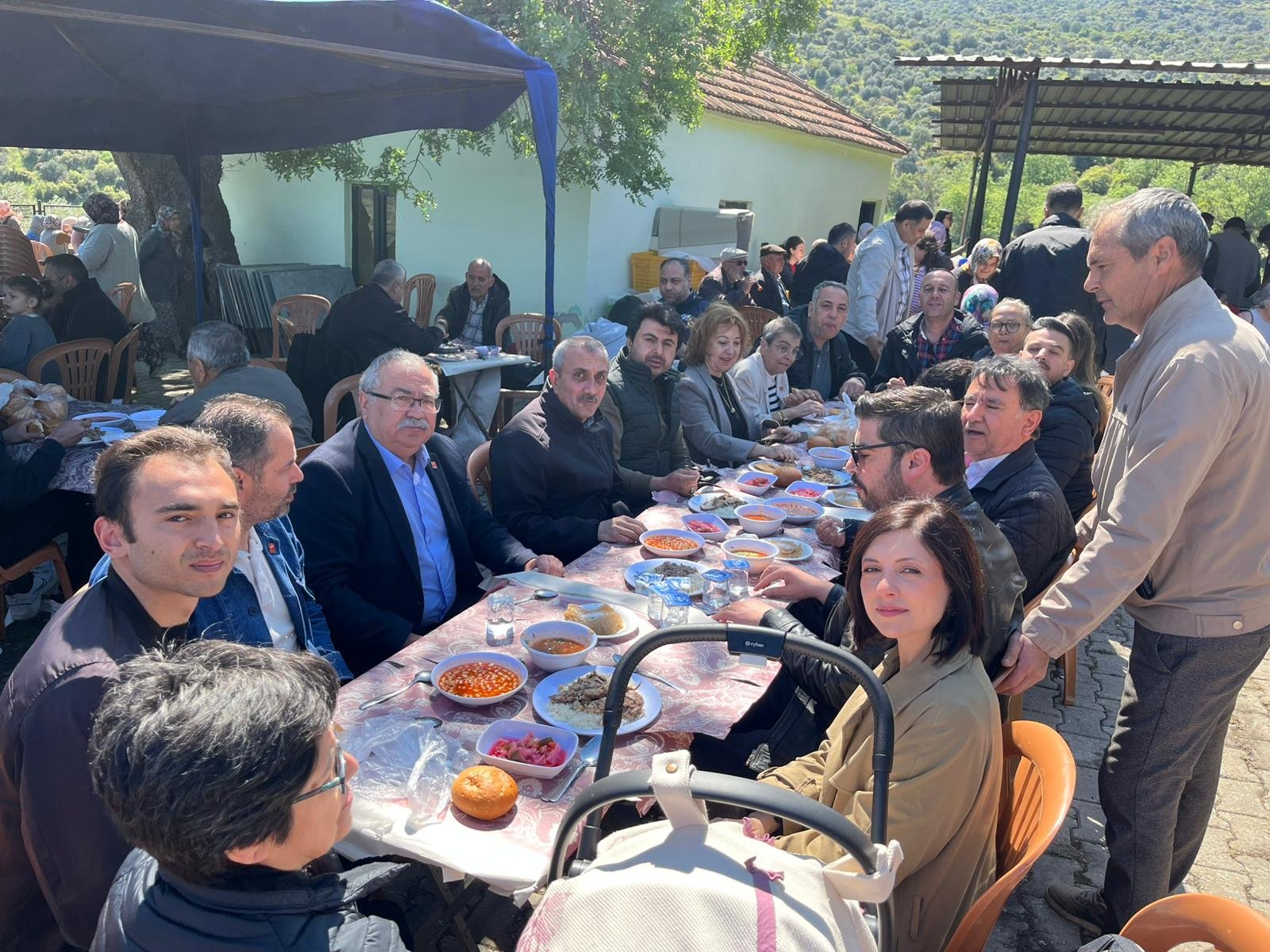 Nazillide Vatandaslar Karatas Dedesi Keskek Hayrida Bir Aray 655863 7C7D1B