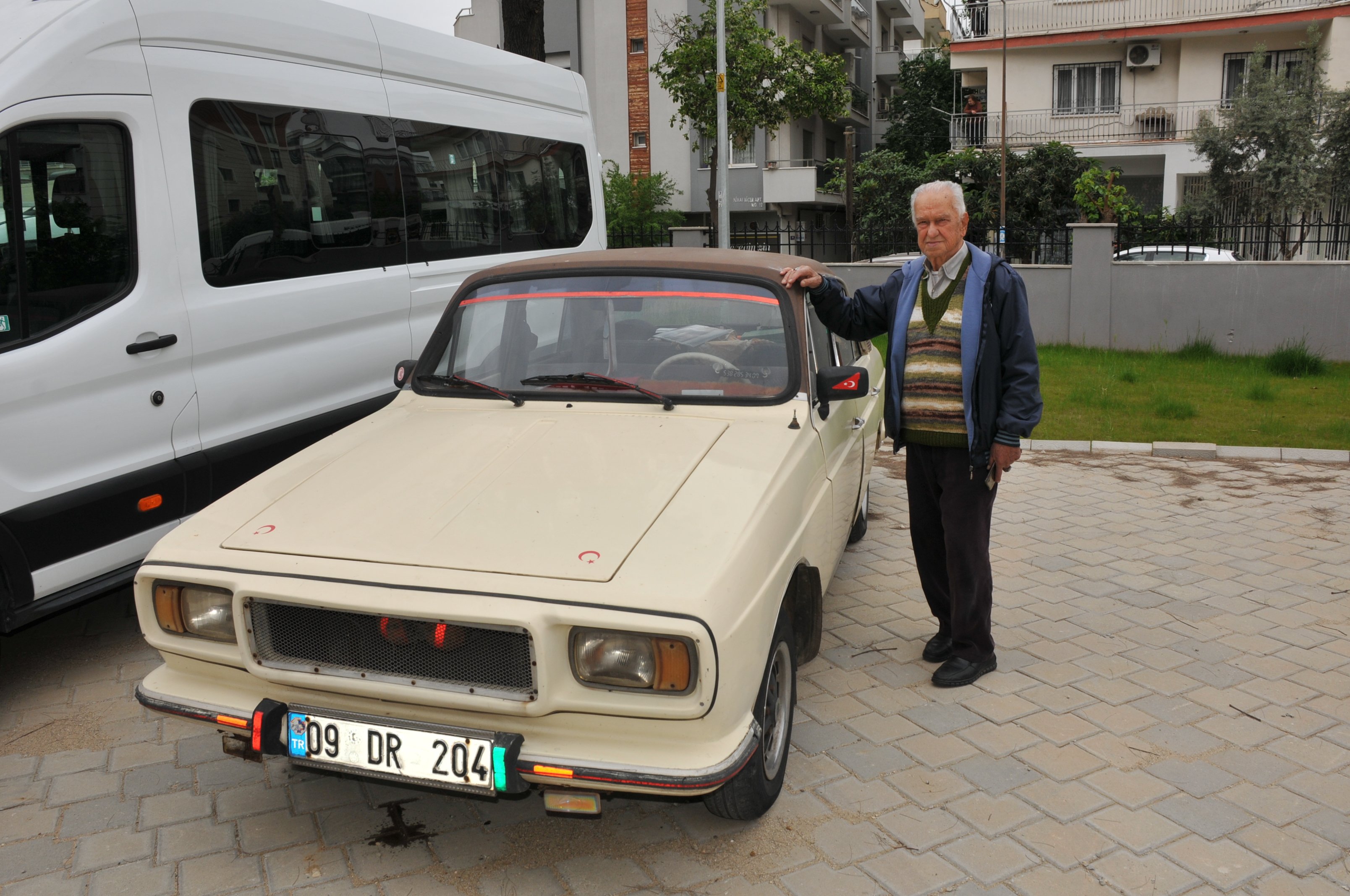 Necdet Ustanin Anadol Sevdasi Huzurevine Yerlesti Ama Aracin 655701 12553B