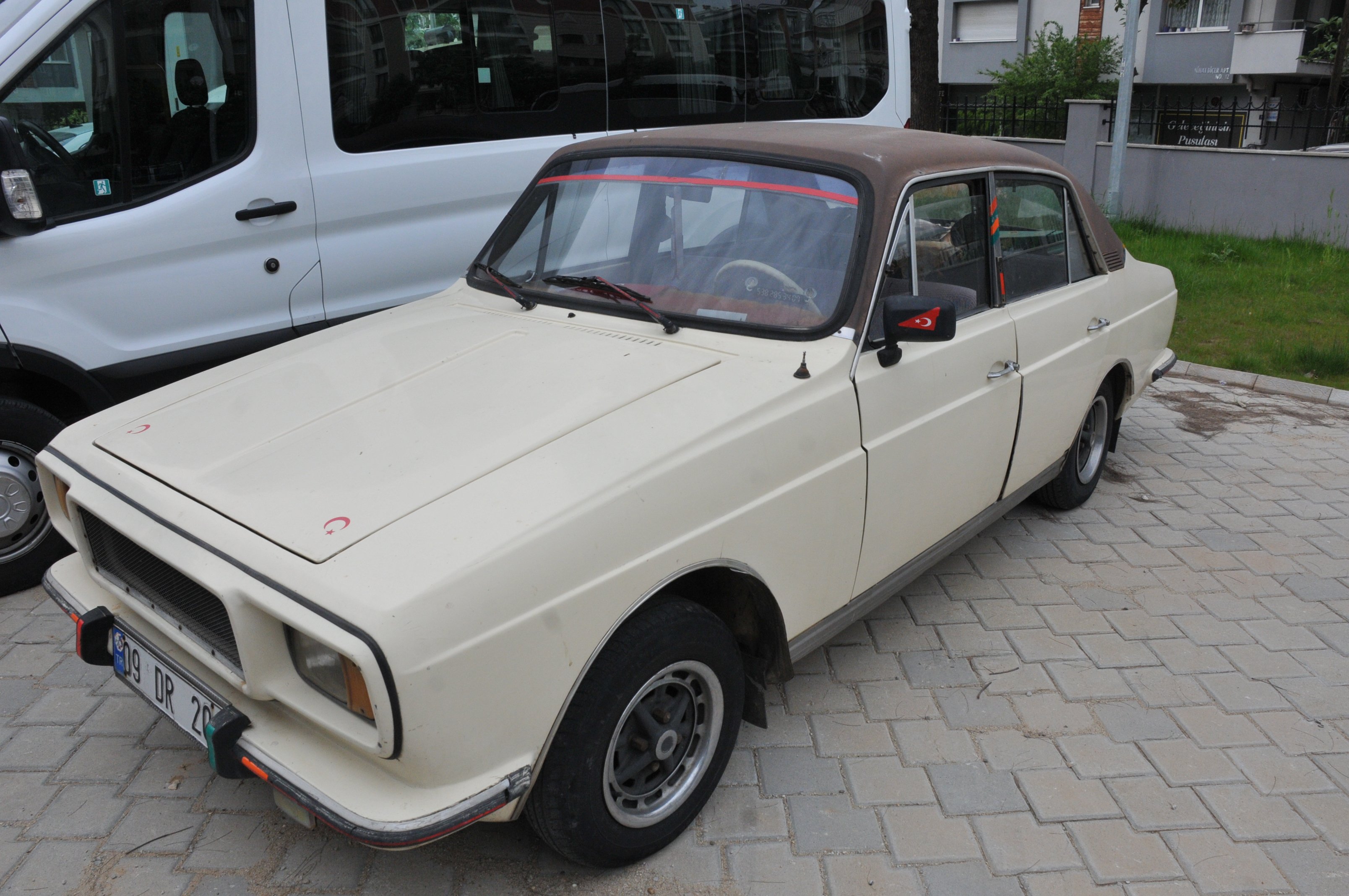 Necdet Ustanin Anadol Sevdasi Huzurevine Yerlesti Ama Aracin 655701 C26A11