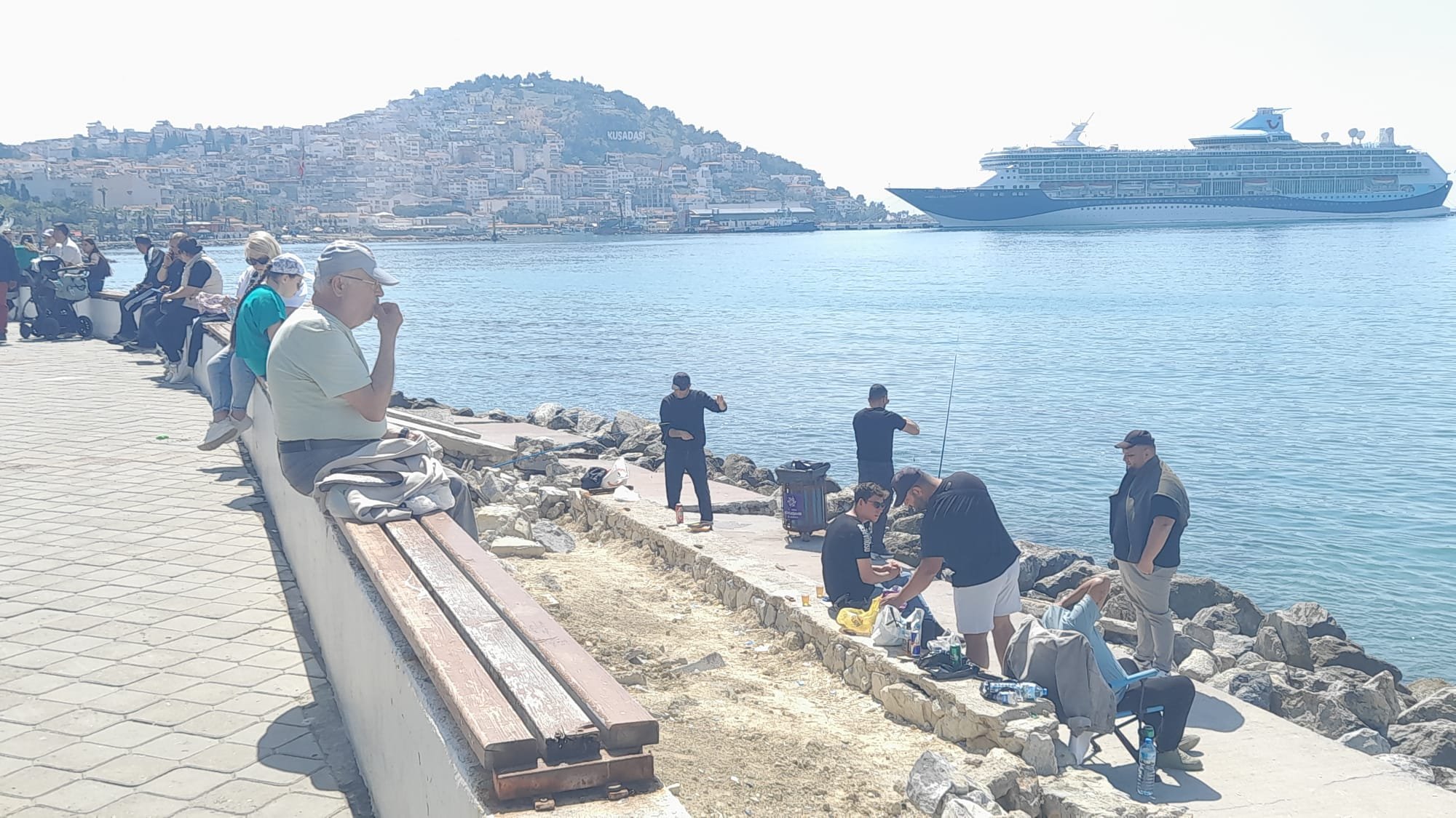 Nisan Ayinda Temmuz Sicagi Kusadasina Yaradi 657470 E6B4Ce