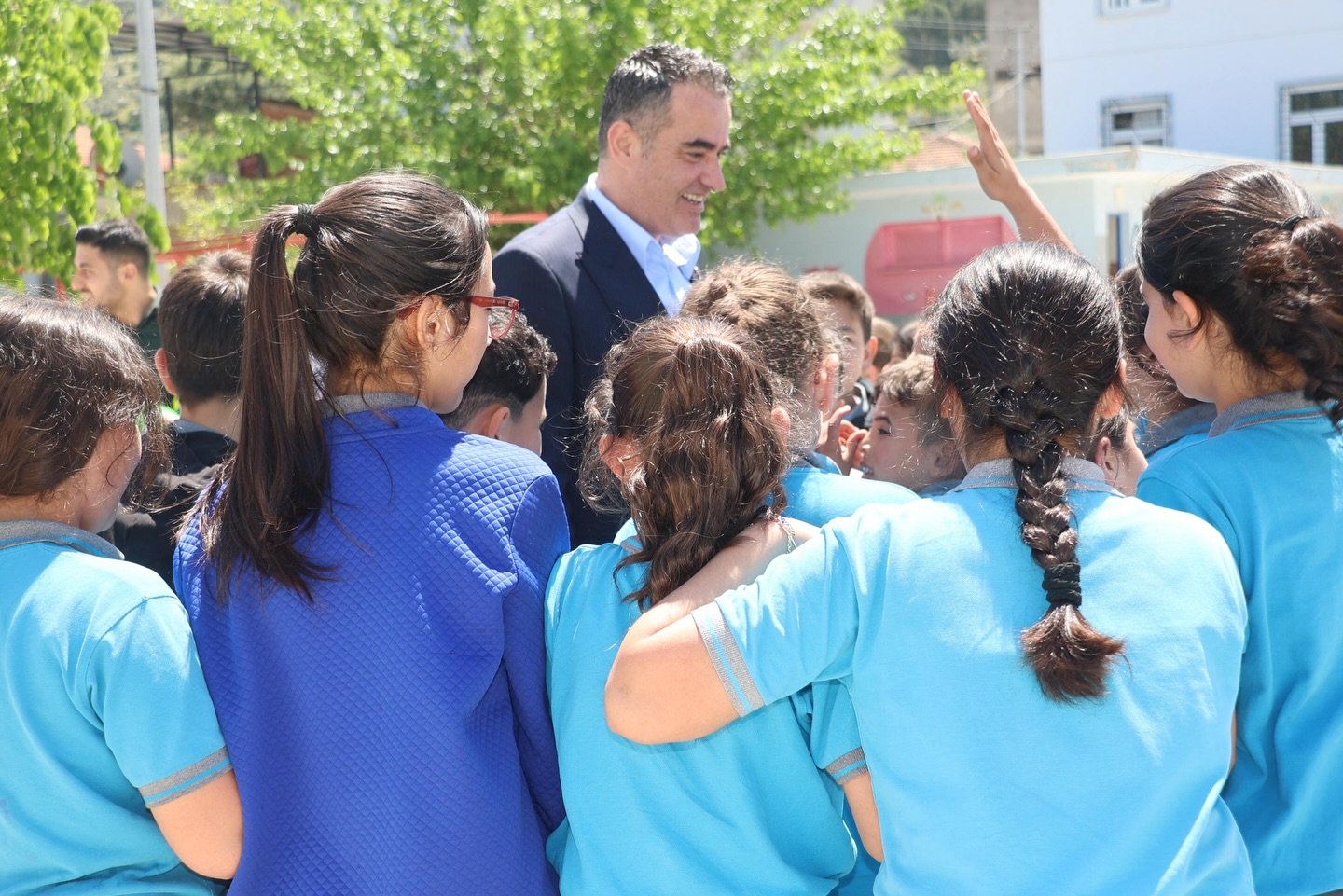 Ozgur Arici Gorevinin Basinda 658435 Ad34D2