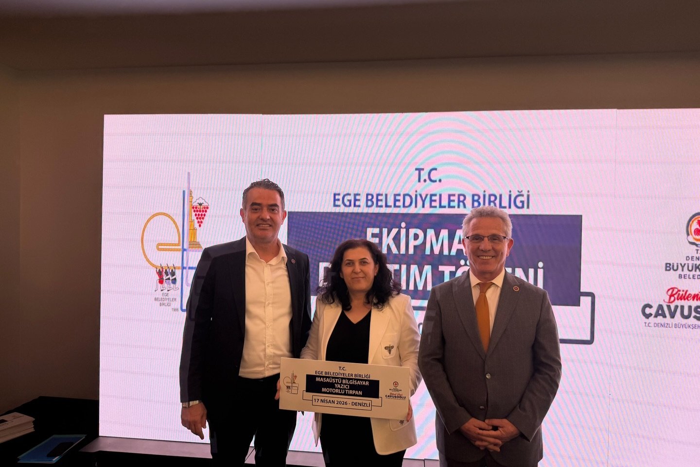 Parti Degistirecek Mi Baskan Arici Sessizligini Bozdu 655542 626Acf