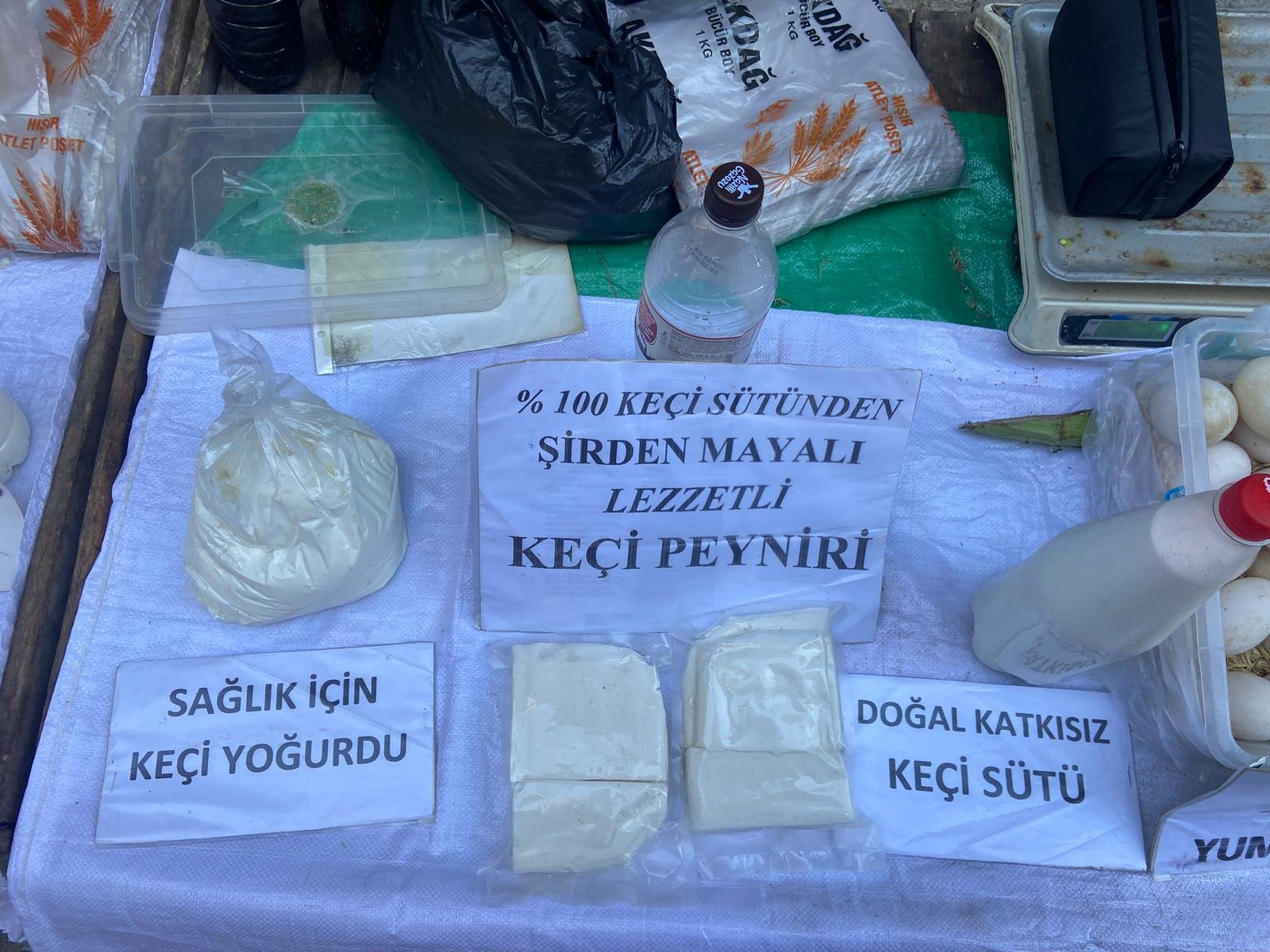 Pazarda Sadece Onun Tezgahinda Var Sali Pazarinda Bir Ilk 653633 588C55Ca23C63266E80501331801Eecc