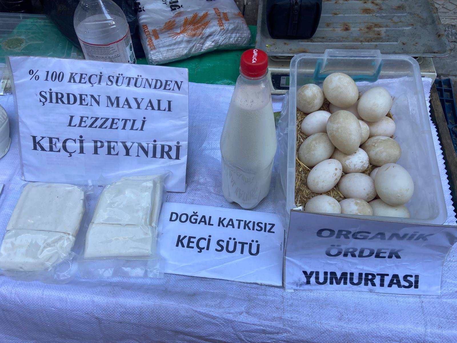 Pazarda Sadece Onun Tezgahinda Var Sali Pazarinda Bir Ilk 653633 75A9De9F2E489B650Ccff8B98F90B8Cc