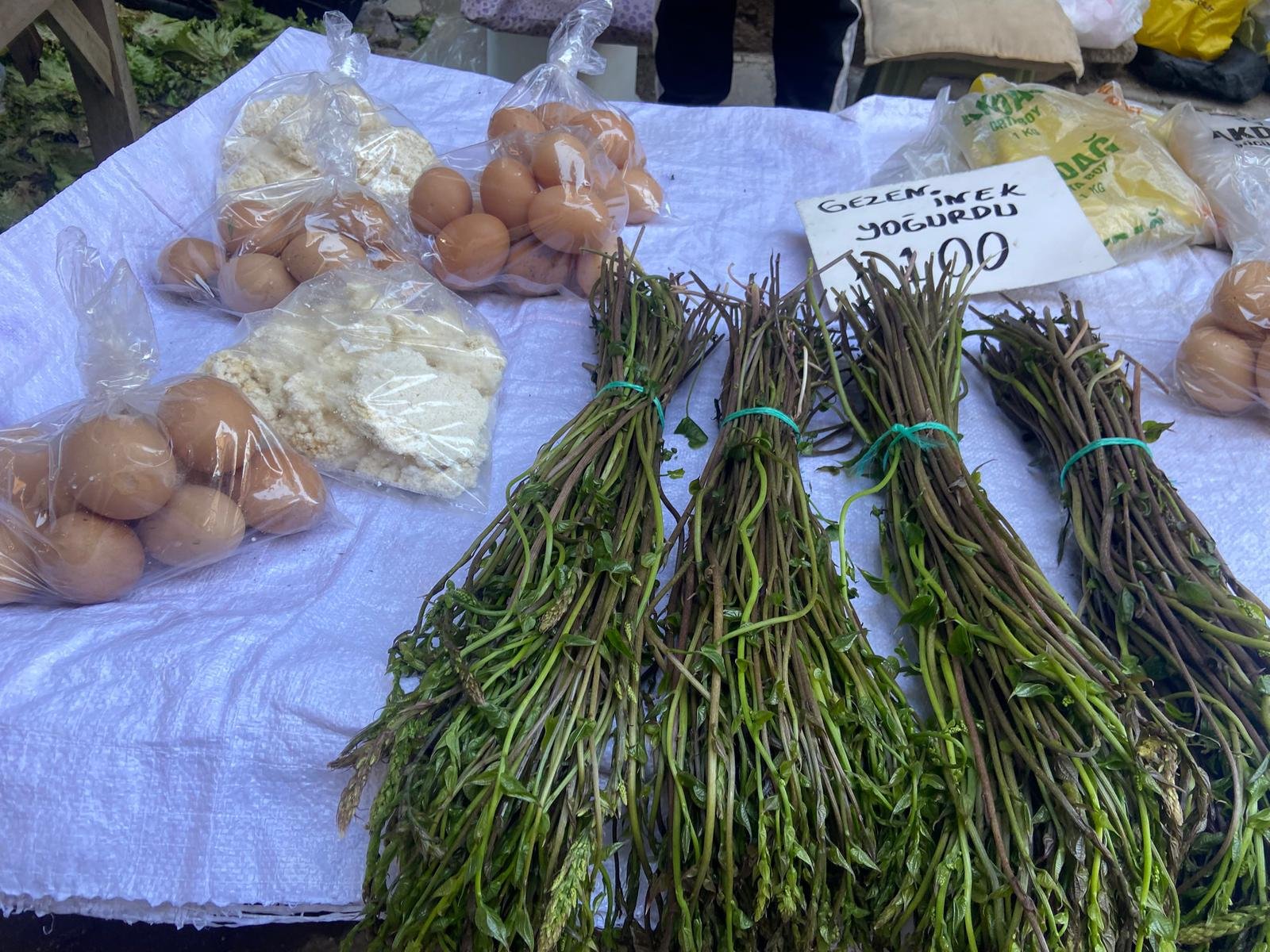 Pazarda Sadece Onun Tezgahinda Var Sali Pazarinda Bir Ilk 653633 7Ee703C9Fd75928A13D36D3Af85E6E54