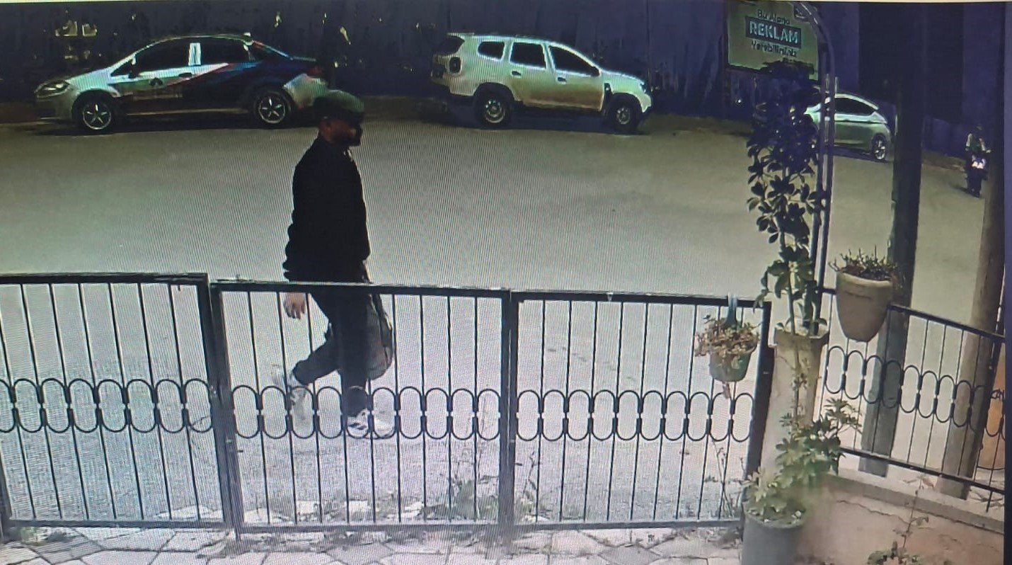 Polisiz Diyen Dolandiricilara Kaderin Cilvesi Once Kaza Sonr 658356 14B3Ea