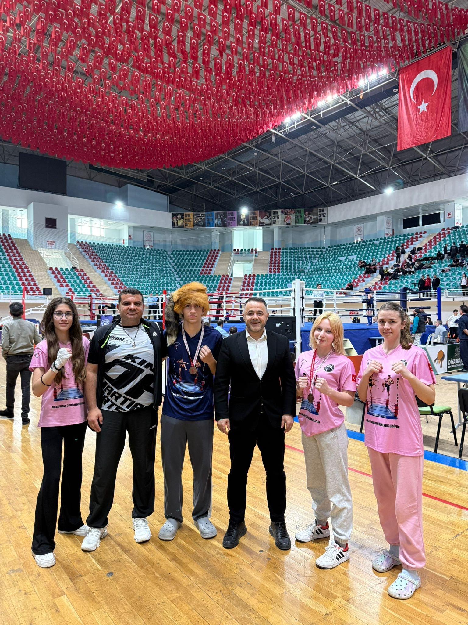 Ringlerin Efeleri Diyarbakirda Aydin Ruzgari Estirdi 656003 F06920