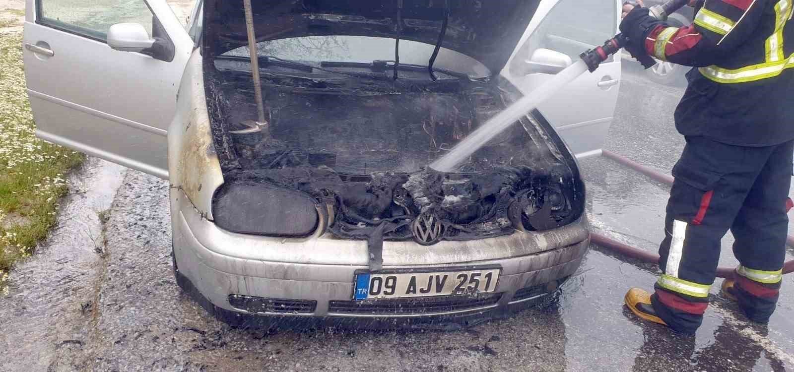 Seyir Halindeki Otomobil Alev Aldi 1776607505756 619086