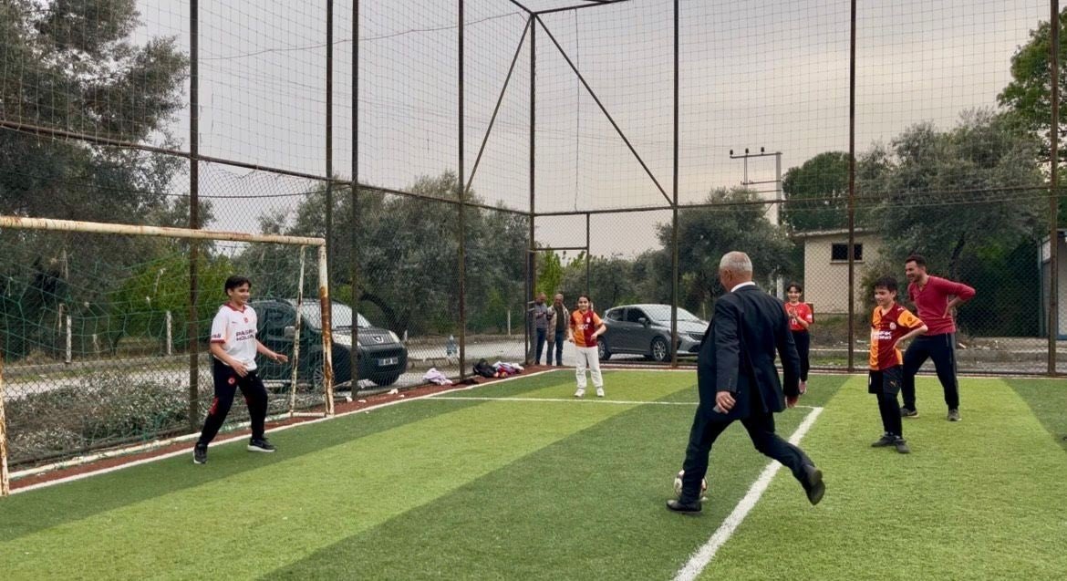 Sultanhisar Belediye Baskani Yildirimkaya Cocuklara Telefon Degil Firsat Verelim 1776597305695 568775