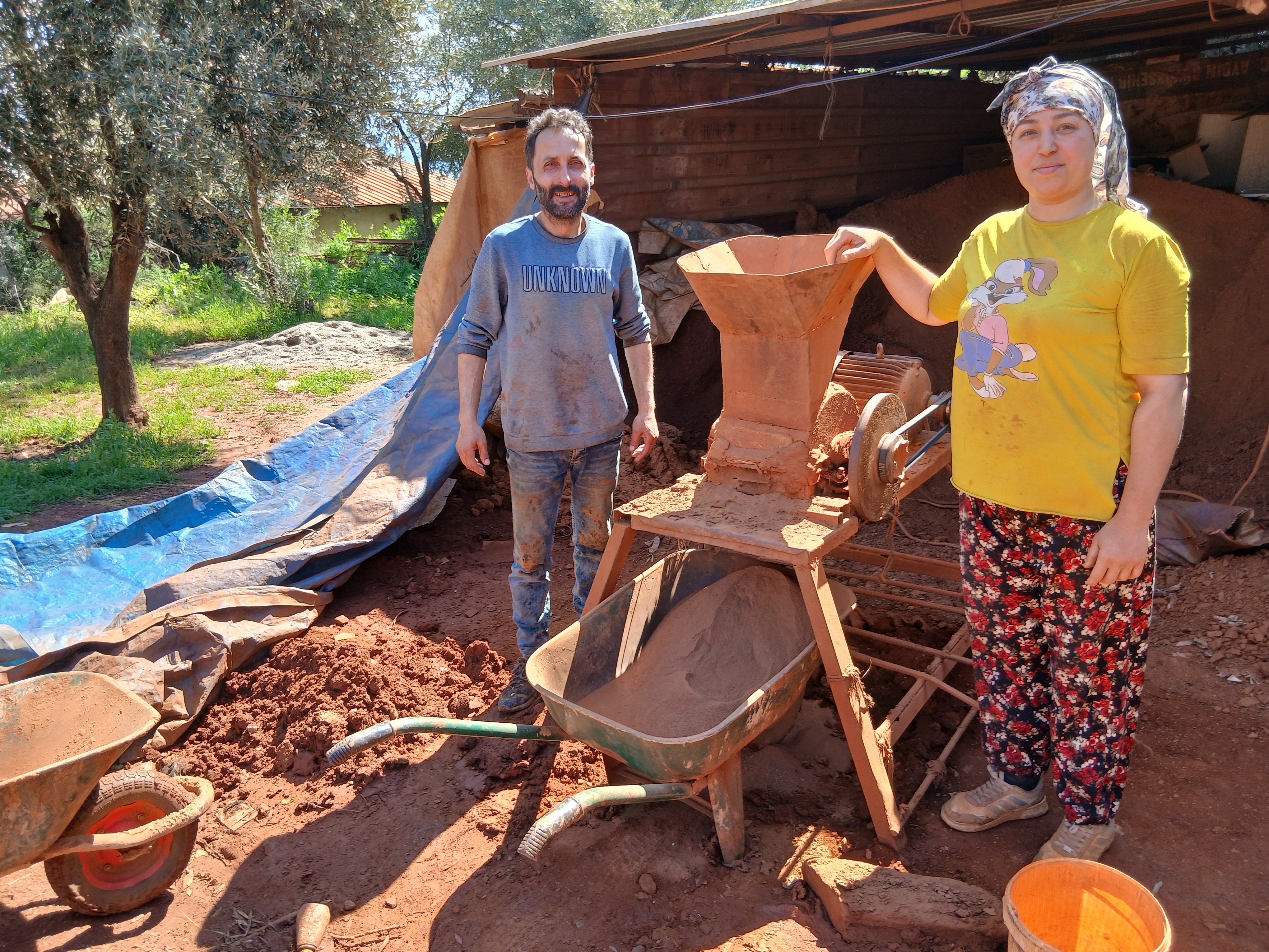 Tezgahta Esi Isin Mutfaginda Kendisi Comlekcilikte Kadin Eli Var 653886 0095655251927F36Bdb753063Ba7A2Ef