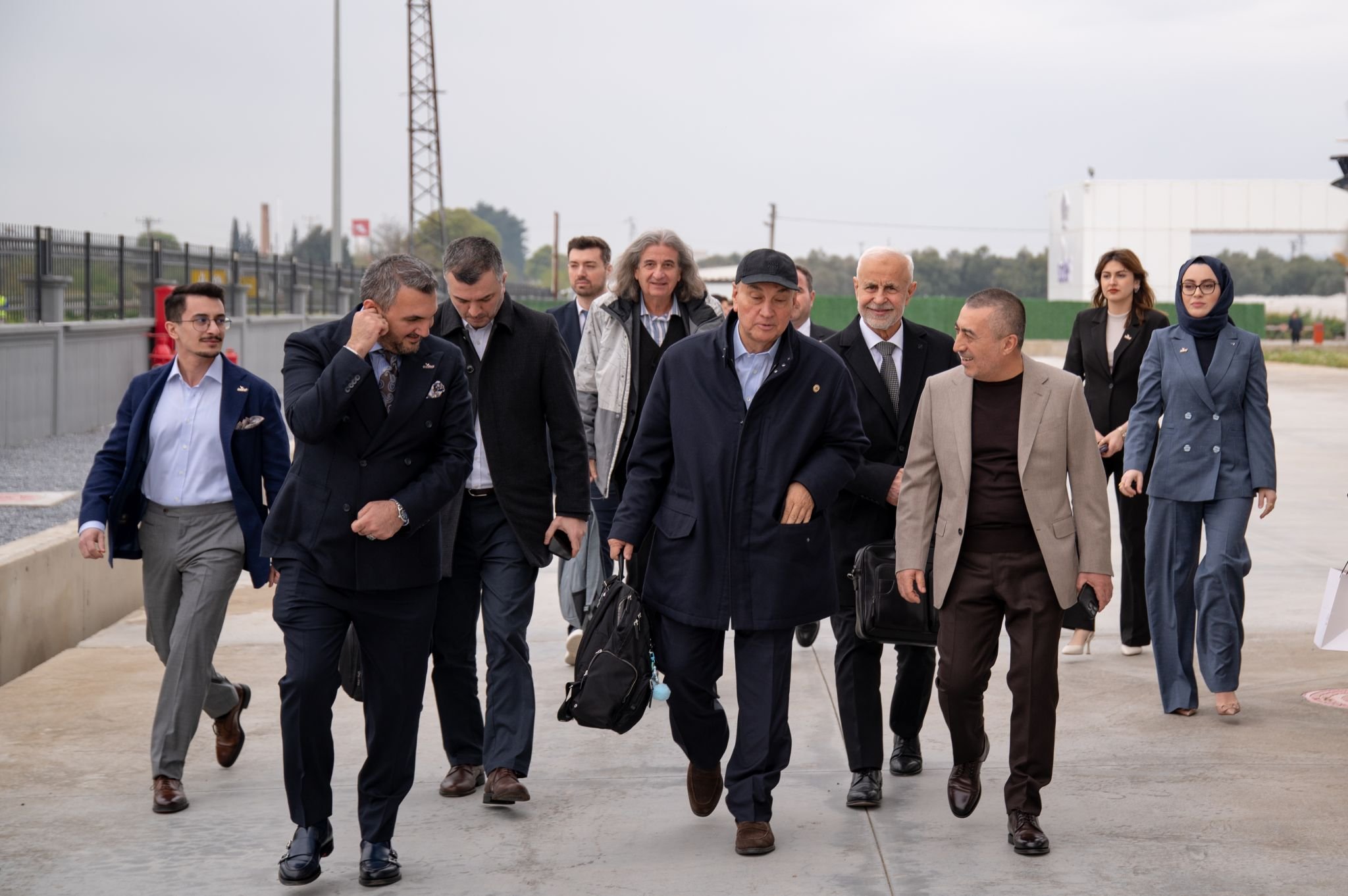 Turk Milyarder Is Insani Murat Ulkerden Aydina Cikarma 652711 025A2E726D9A1D345Bf2E0252A7F016E