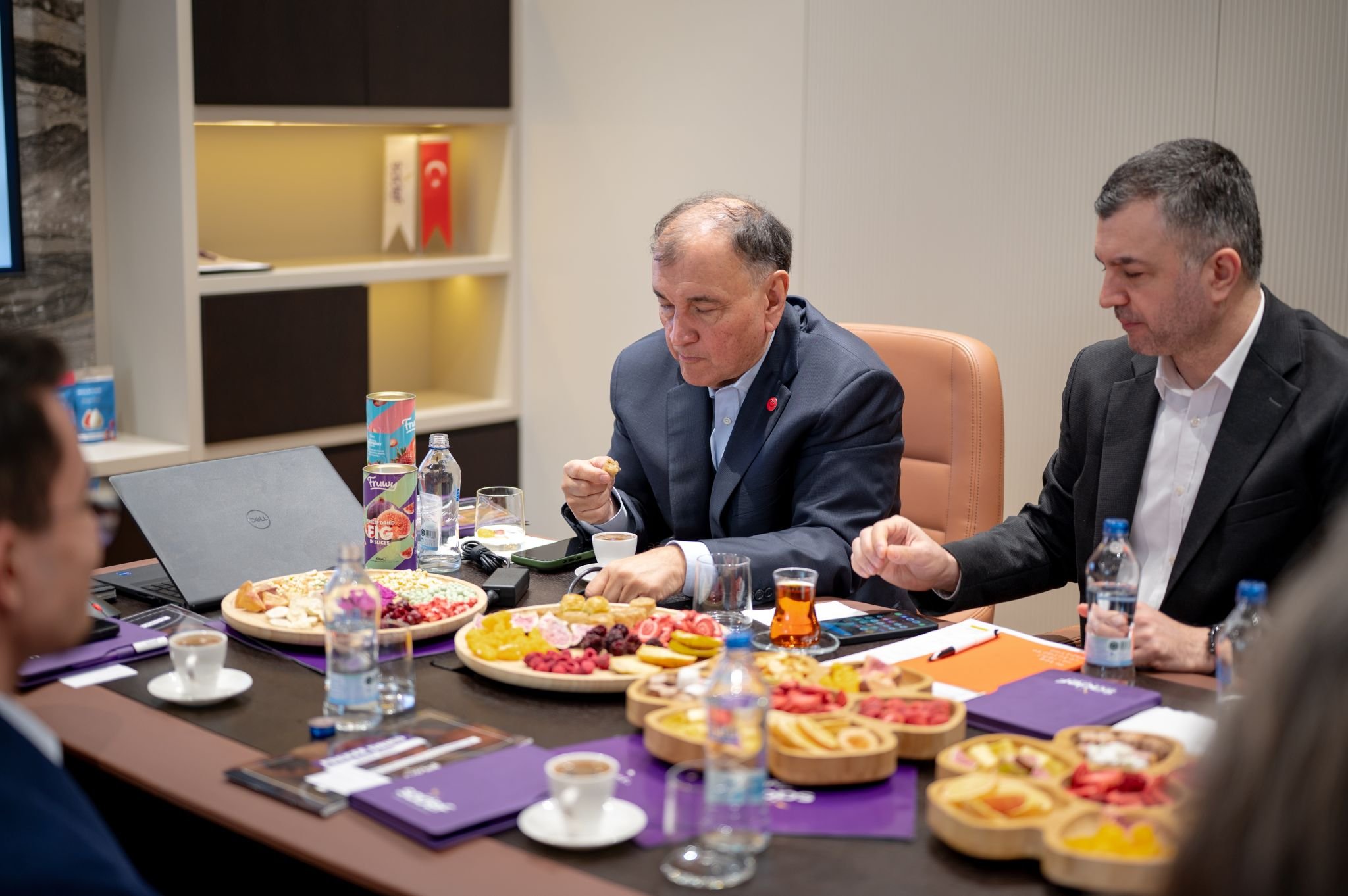 Turk Milyarder Is Insani Murat Ulkerden Aydina Cikarma 652711 3B51E6306Ef7B36732A35Dc6A7Fb4F19