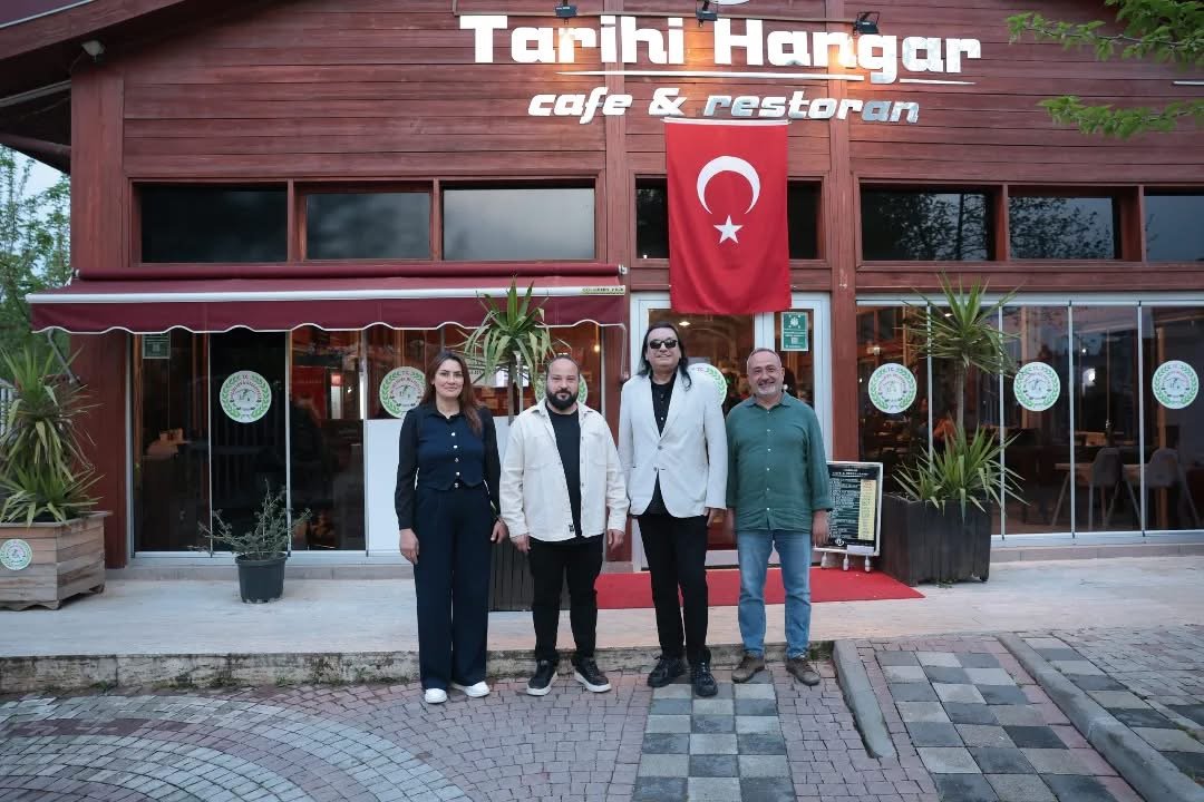 Unlu Sanatci Gokhan Kirdar Incirliovada 655283 Ed42B3