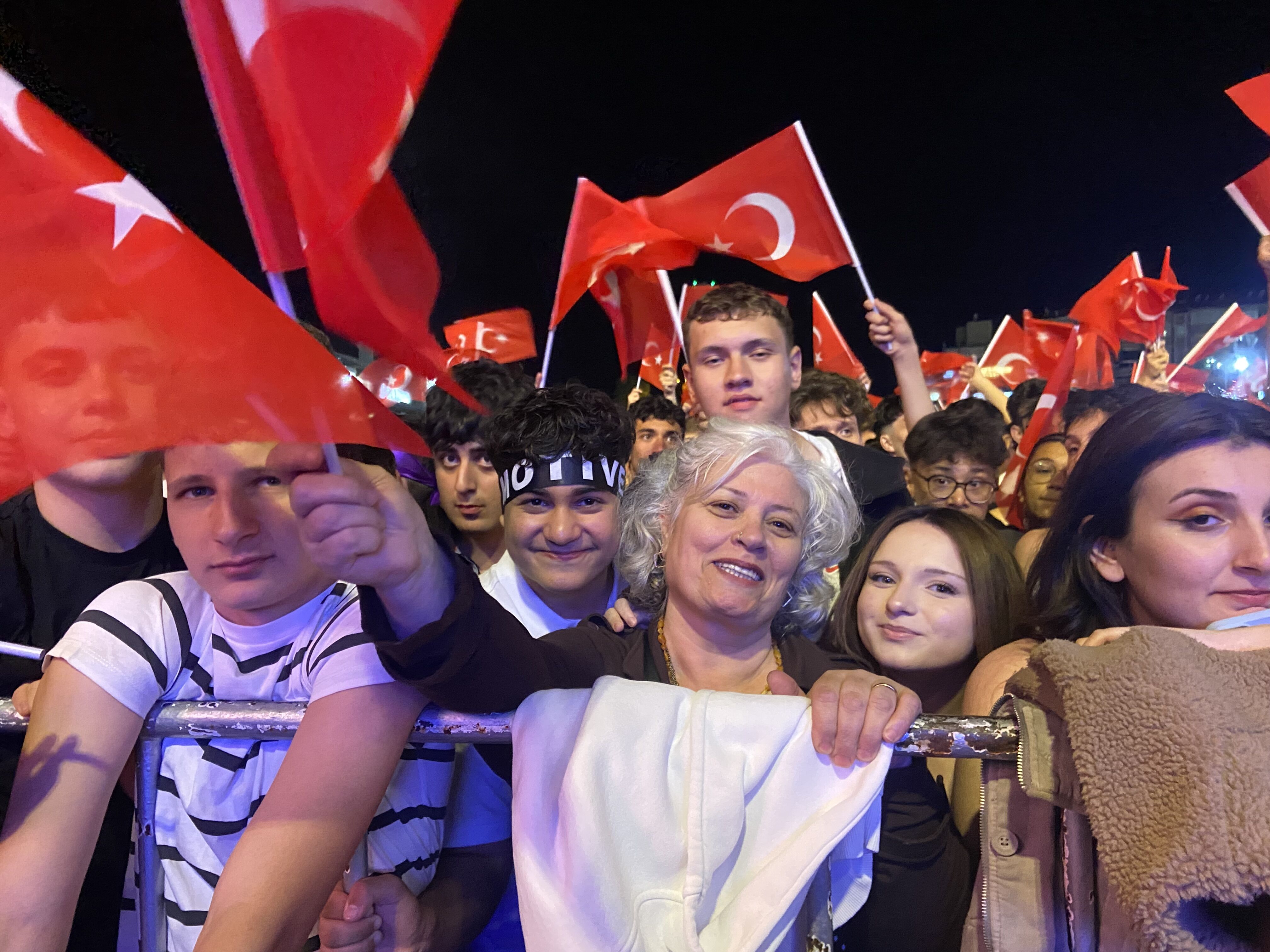 19 Mayis Coskusu Motive Konseriyle Zirveye Tasindi 663657 B908E2