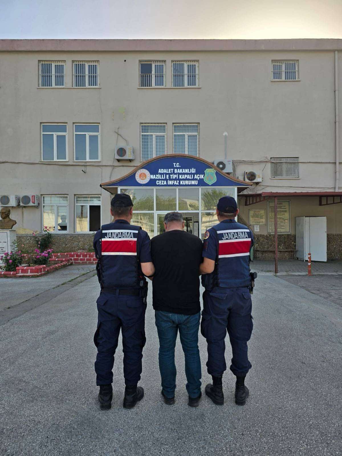 22 Yil Hapisle Araniyordu Nazillide Yakalandi 661689 D314De