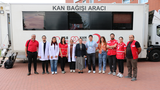 Adu Tiptan Kizilaya Kan Bagisi 663997 7Cf569