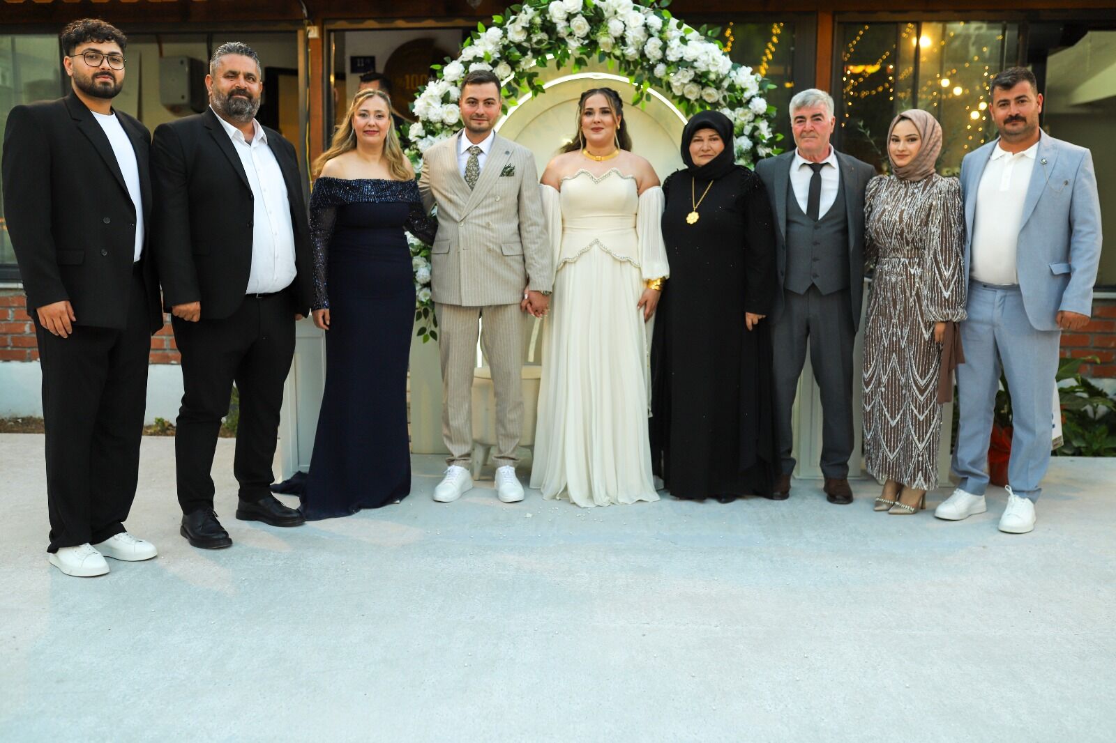 Ak Partili Erolun Mutlu Gunu 666210 7Fde9D
