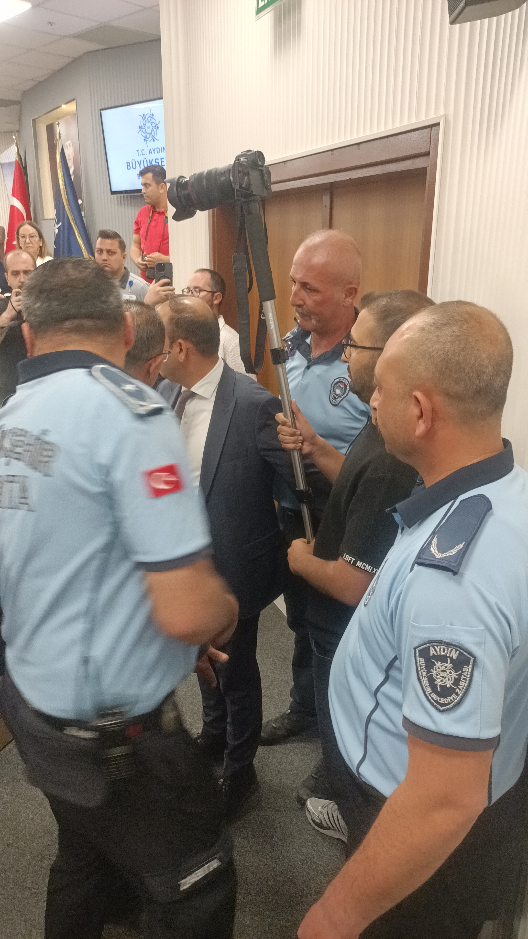 Aydin Bsb Meclisinde Kamera Krizi 661549 75F9D9
