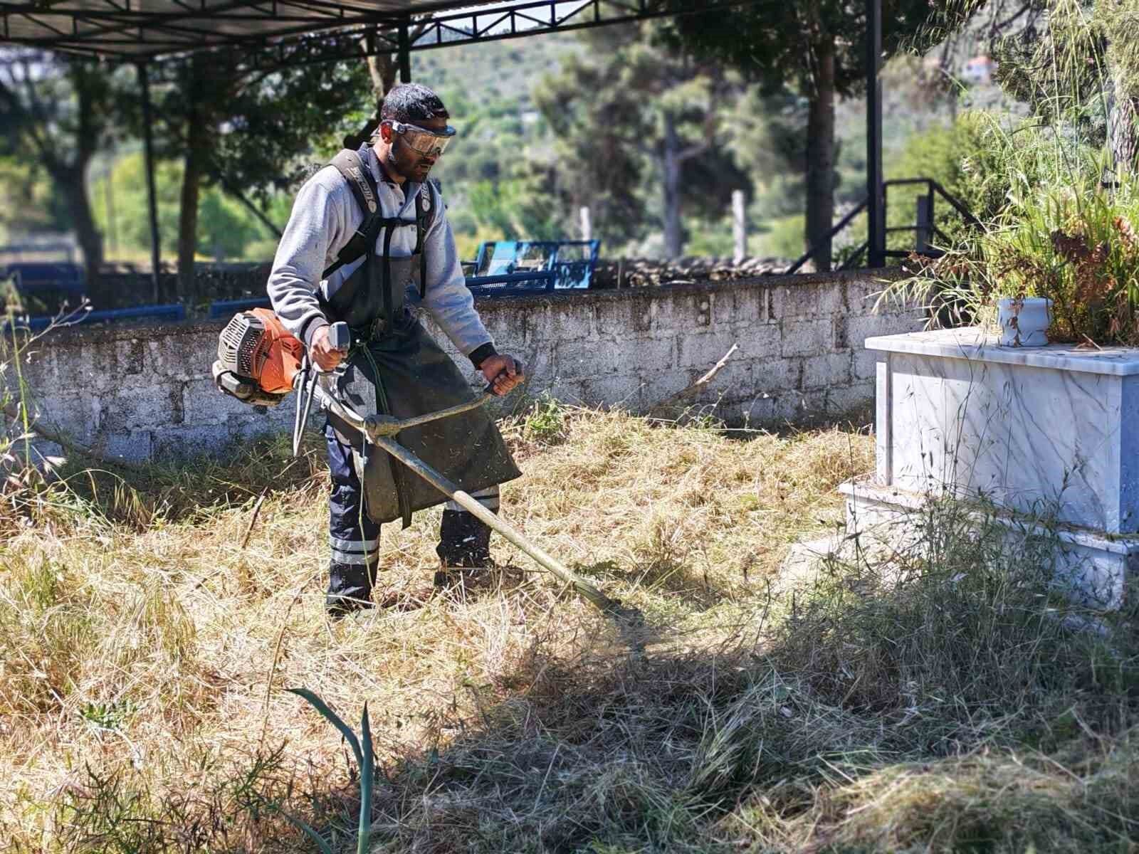 Aydin Da Bayram Oncesi Mezarliklar Bakimdan Geciriliyor 1779523504536 985773