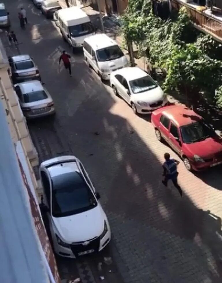 Aydin Sokaklarinda Kovalamaca Kacak Gocmenler Tek Tek Yakala 665058 2B8A1F
