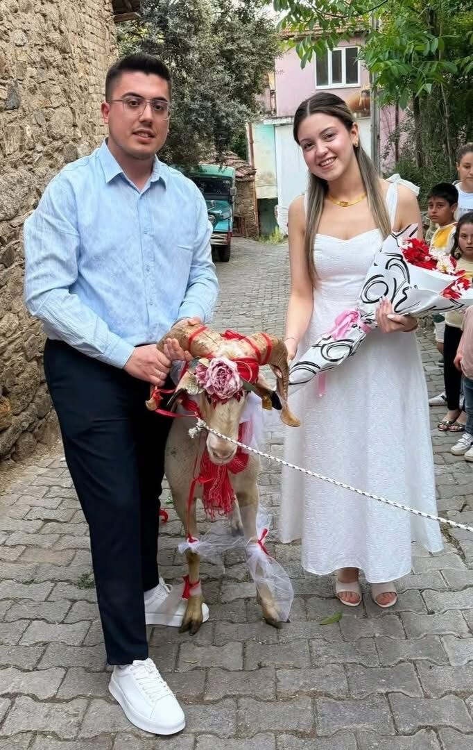 Aydinda Asirlik Gelenek Yasatiliyor Gelin Koclari Suslendi 663740 91F2Ae
