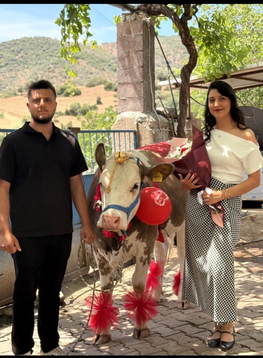 Aydinda Gelenek Degisti Bu Kez Duve Hediye Etti 664950 2F4551