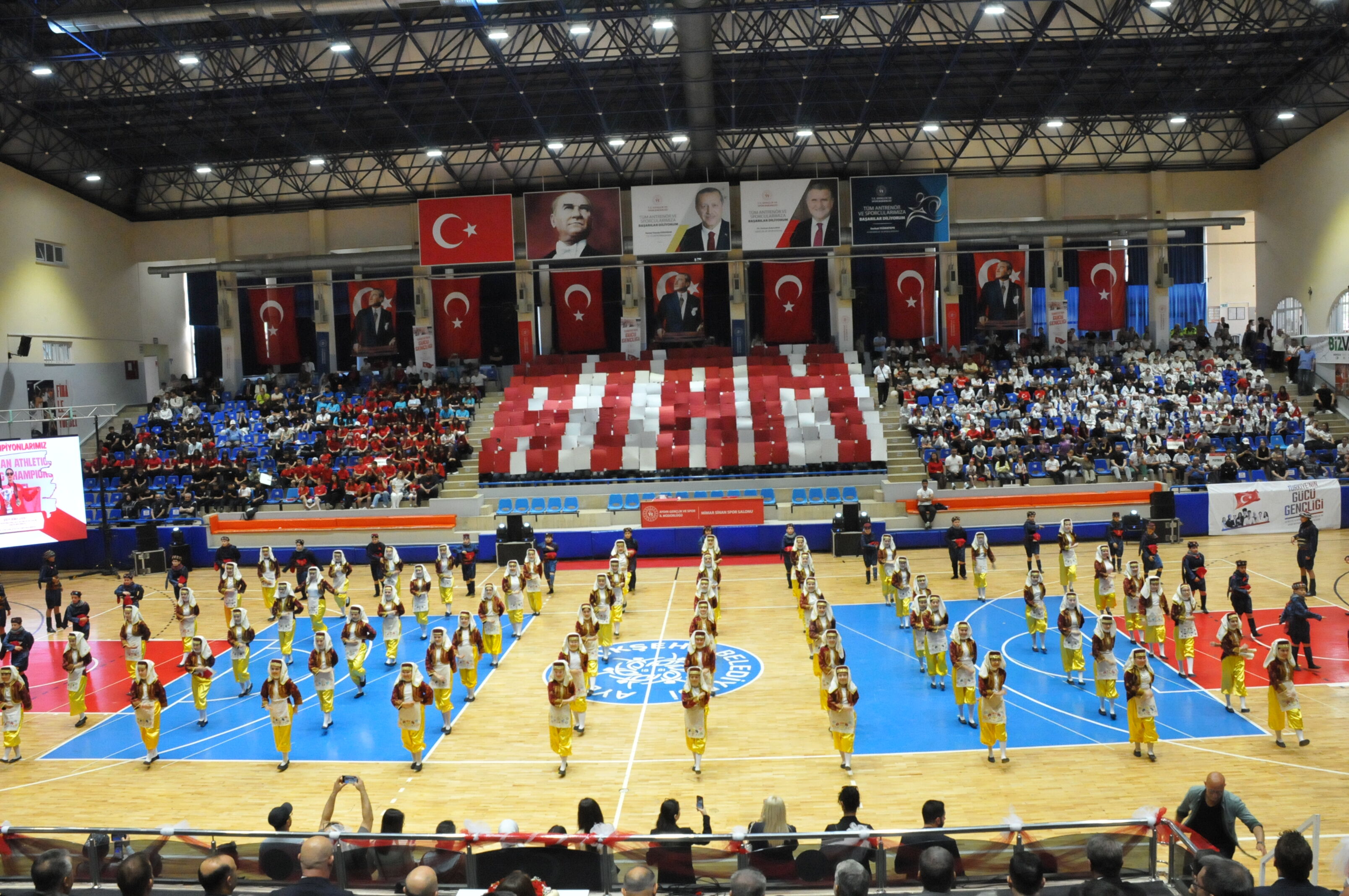 Aydinda Genclerden Unutulmaz 19 Mayis Gosterisi 663508 3Af72F