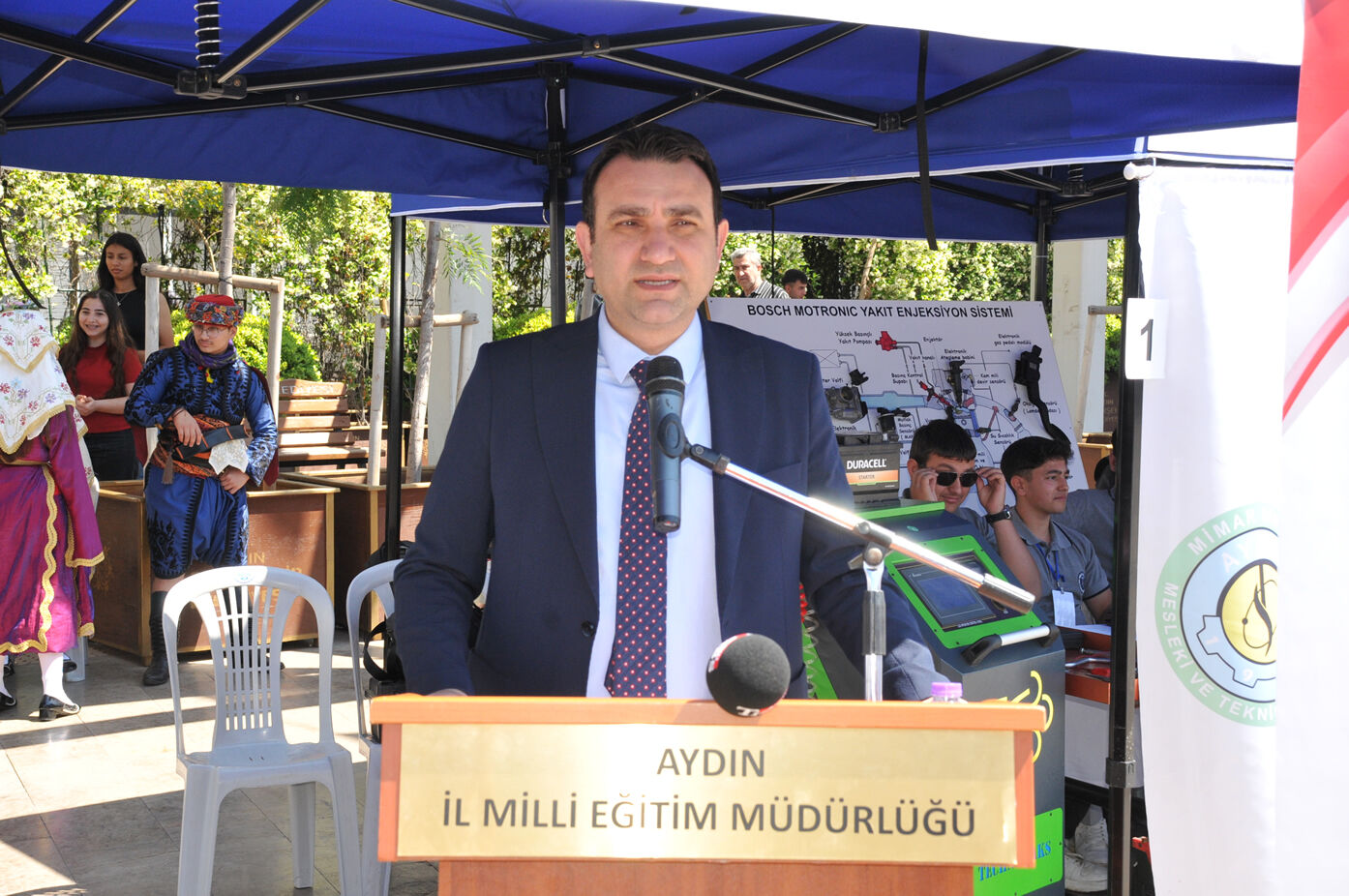 Aydinda Goz Kamastiran Sergi 664169 0371Da