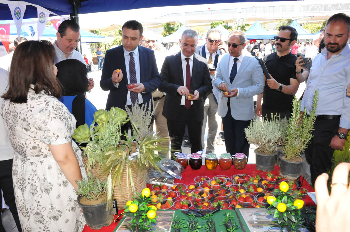 Aydinda Goz Kamastiran Sergi 664169 C792A4