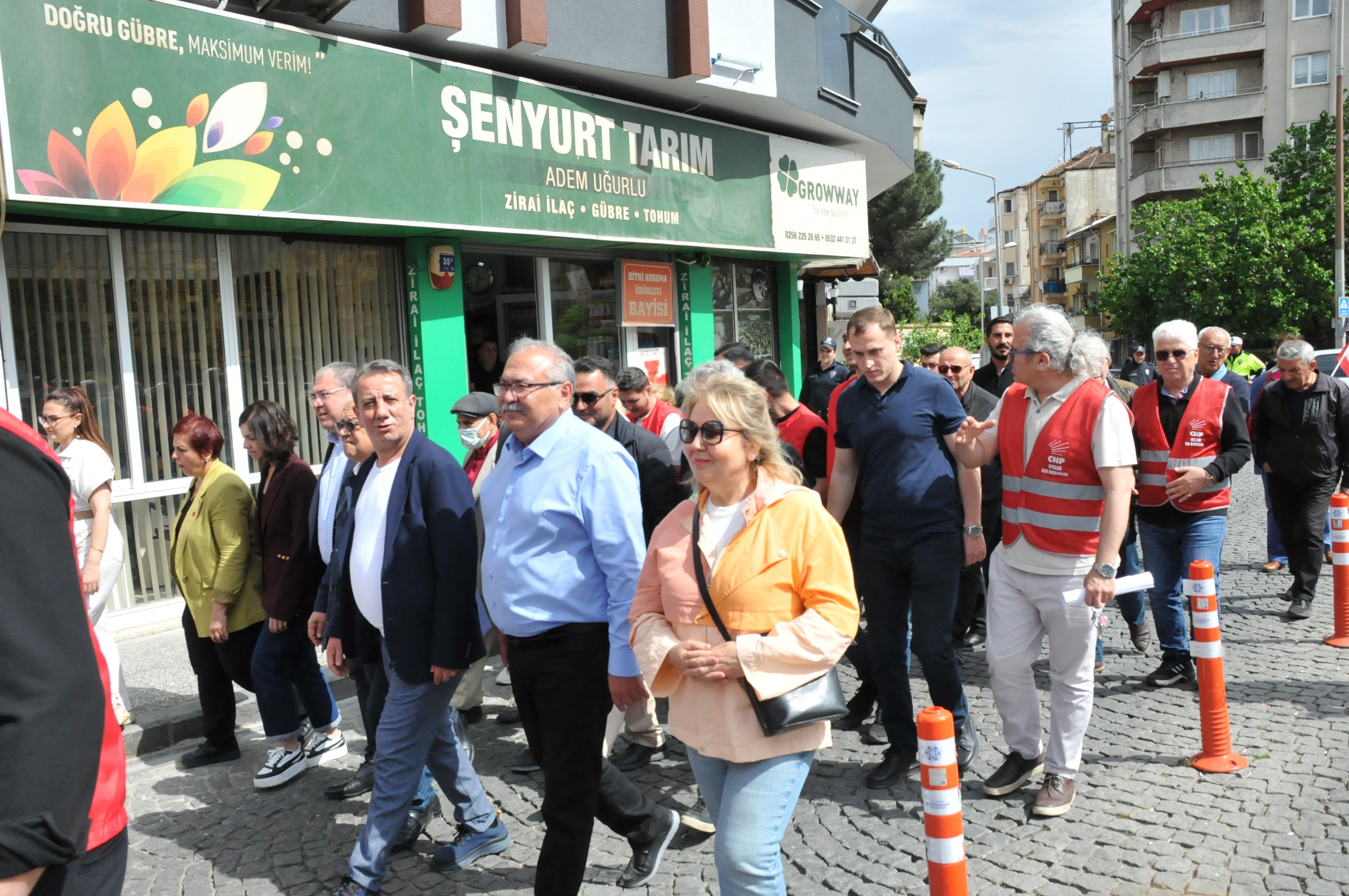 Aydinda Renkli 1 Mayis Kutlamasi 658667 50C0E0