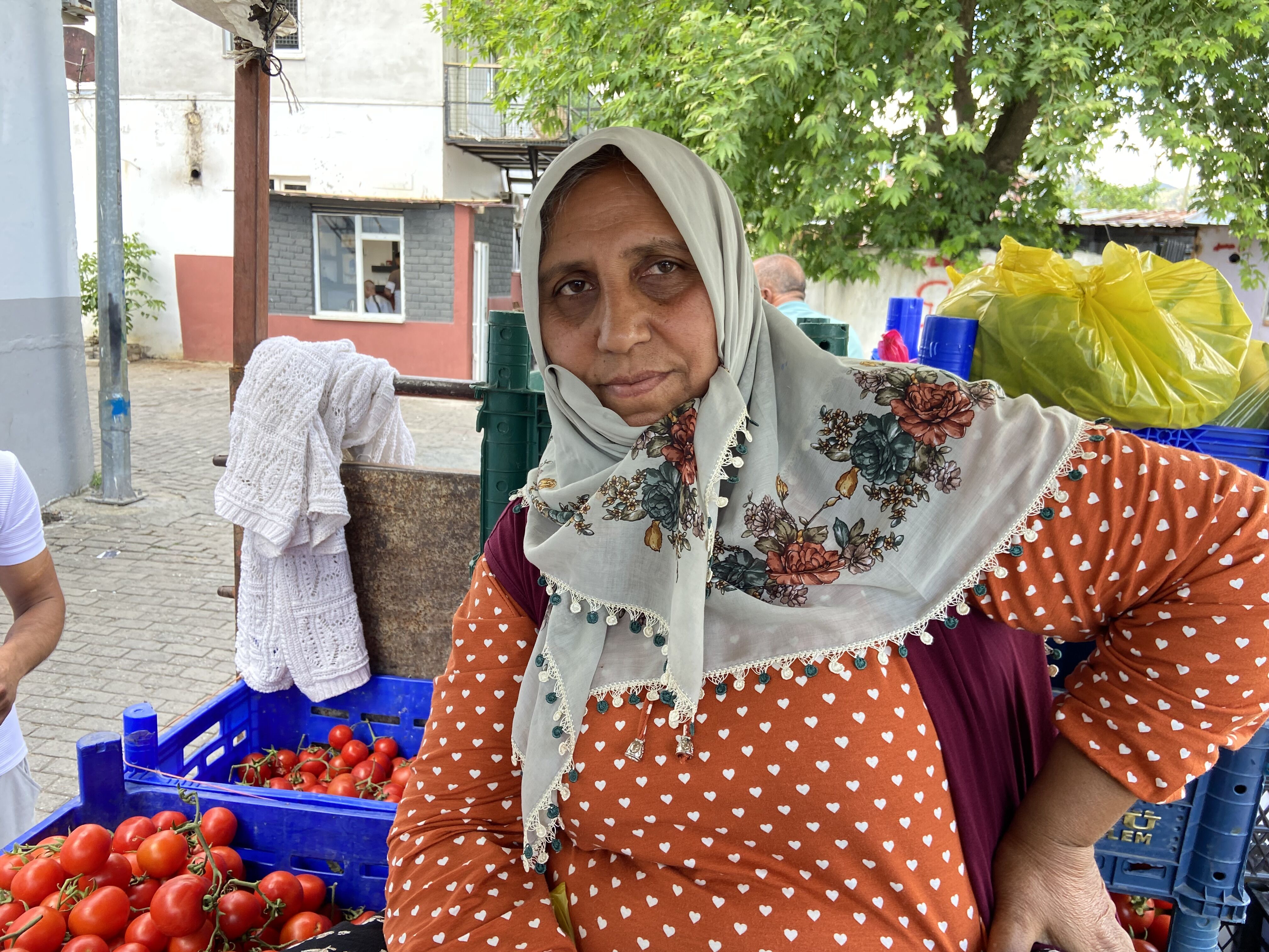 Aydinda Zamana Direnen Meslek Traktorlu Manavlar Hala Yollar 665873 772116