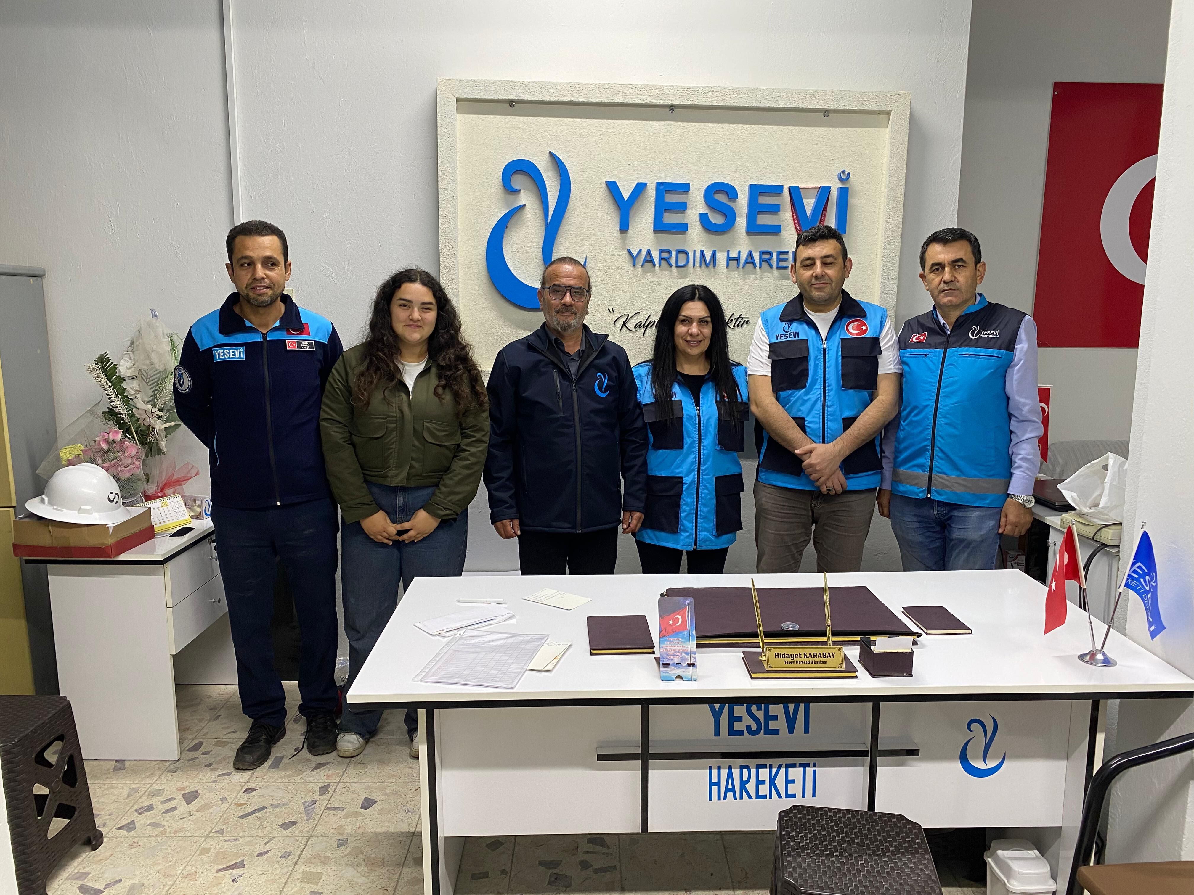 Aydindan Afrikaya Gonul Koprusu Yesevi Hareketinden Anlamli 665185 7Cc02C