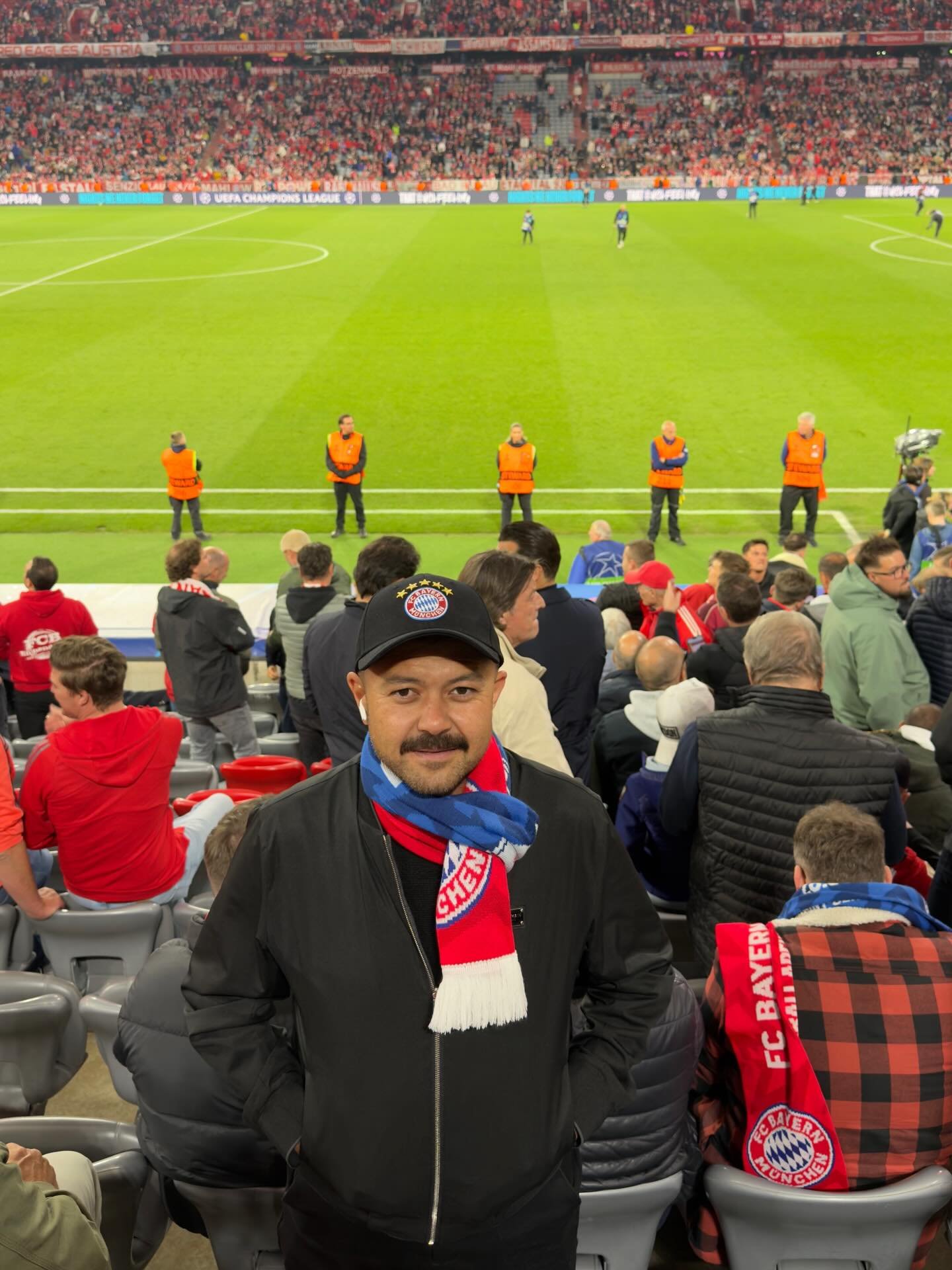 Aydinli Mudur Bayernpsg Macini Tribunden Izledi 659999 499018