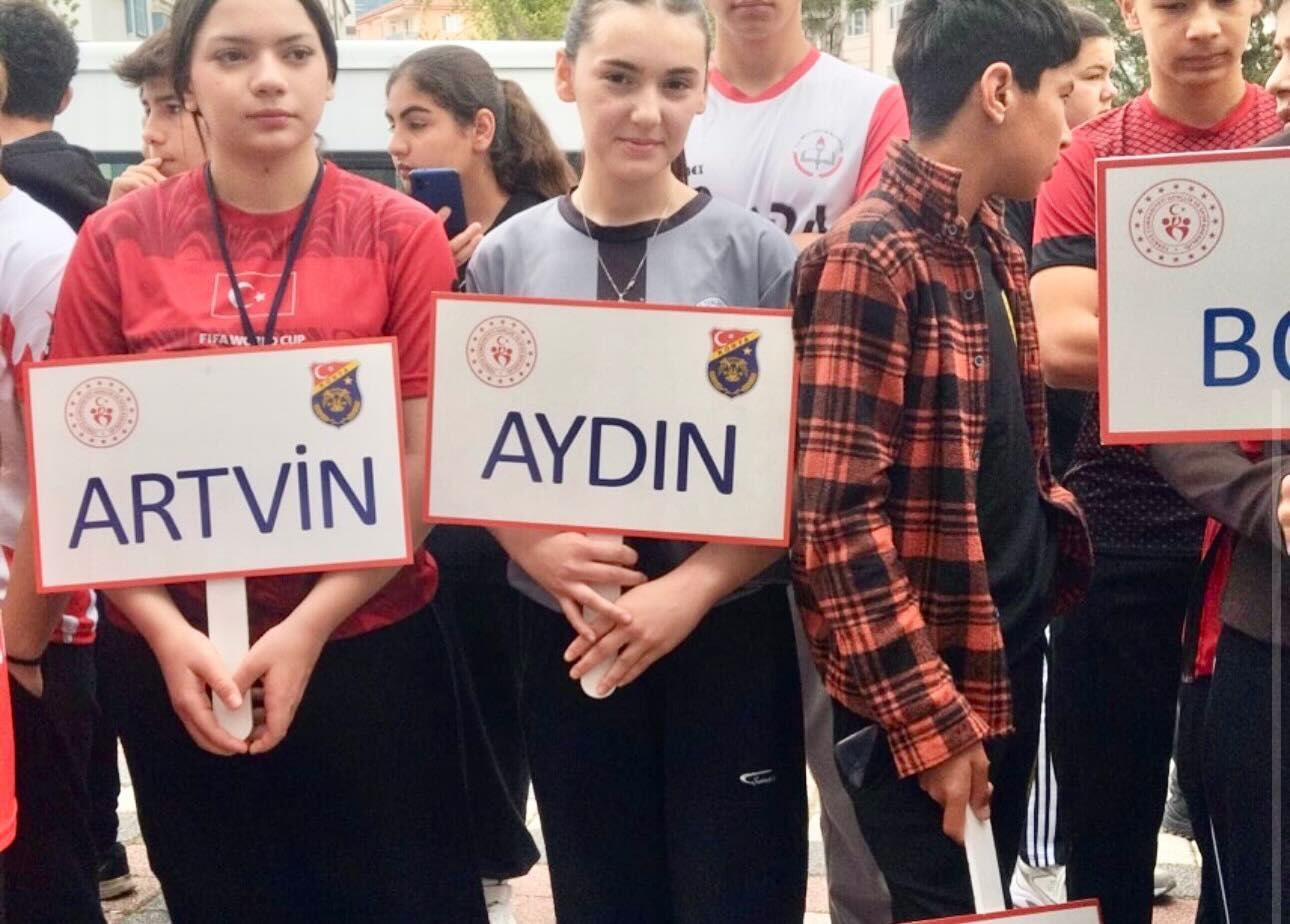 Aydinli Ogrenciden Gururlandiran Basari 661352 10E376