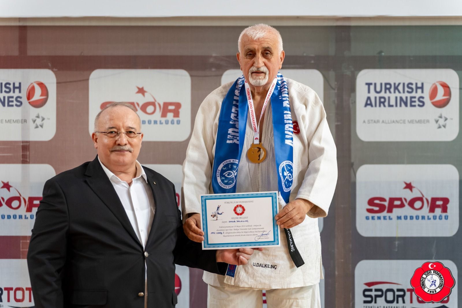 Azmin Zaferi 665421 18606F