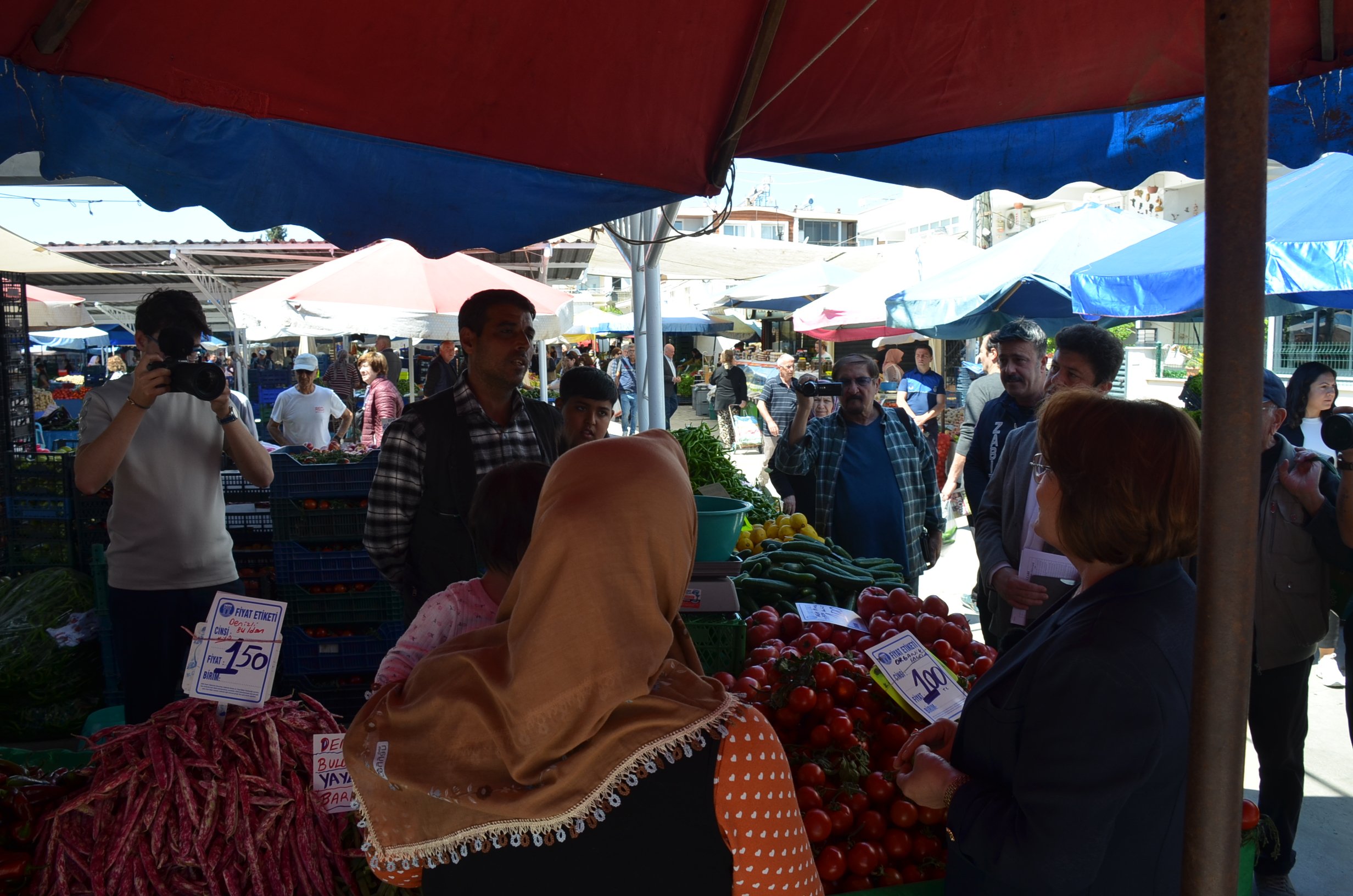 Baskan Gencaydan Acarlar Esnafina Ziyaret Pazarda Sorun Yok 659694 A6C74F
