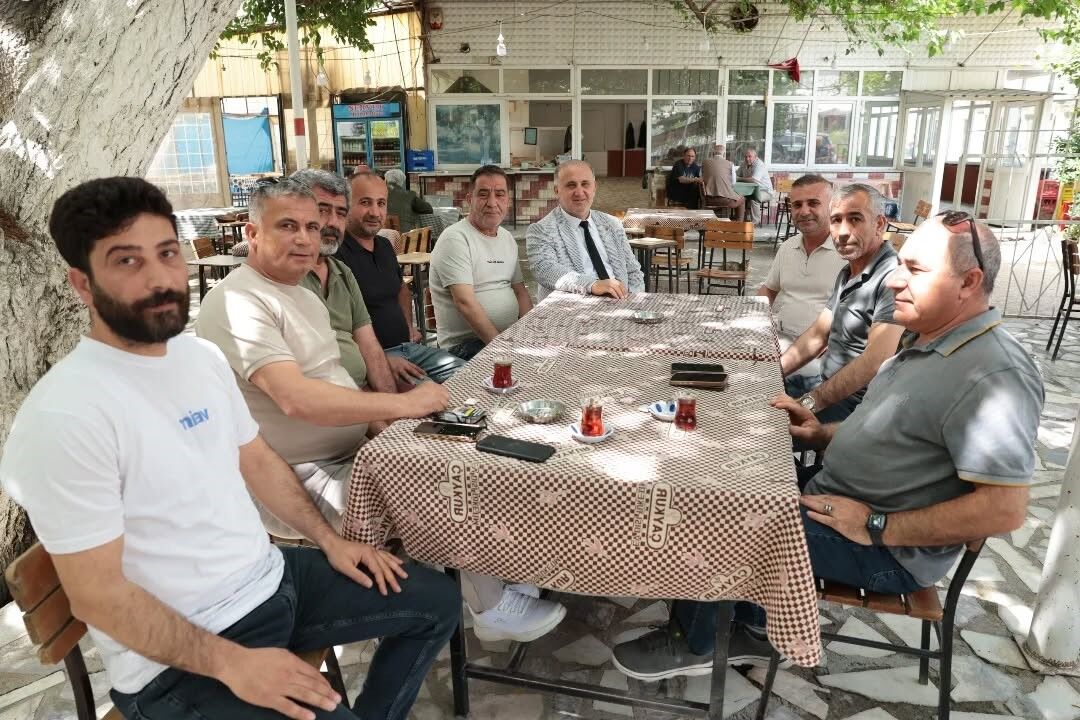 Baskan Kaya Cumhuriyet Mahallesi Nde Vatandaslarla Bulustu 1779026103923 95189